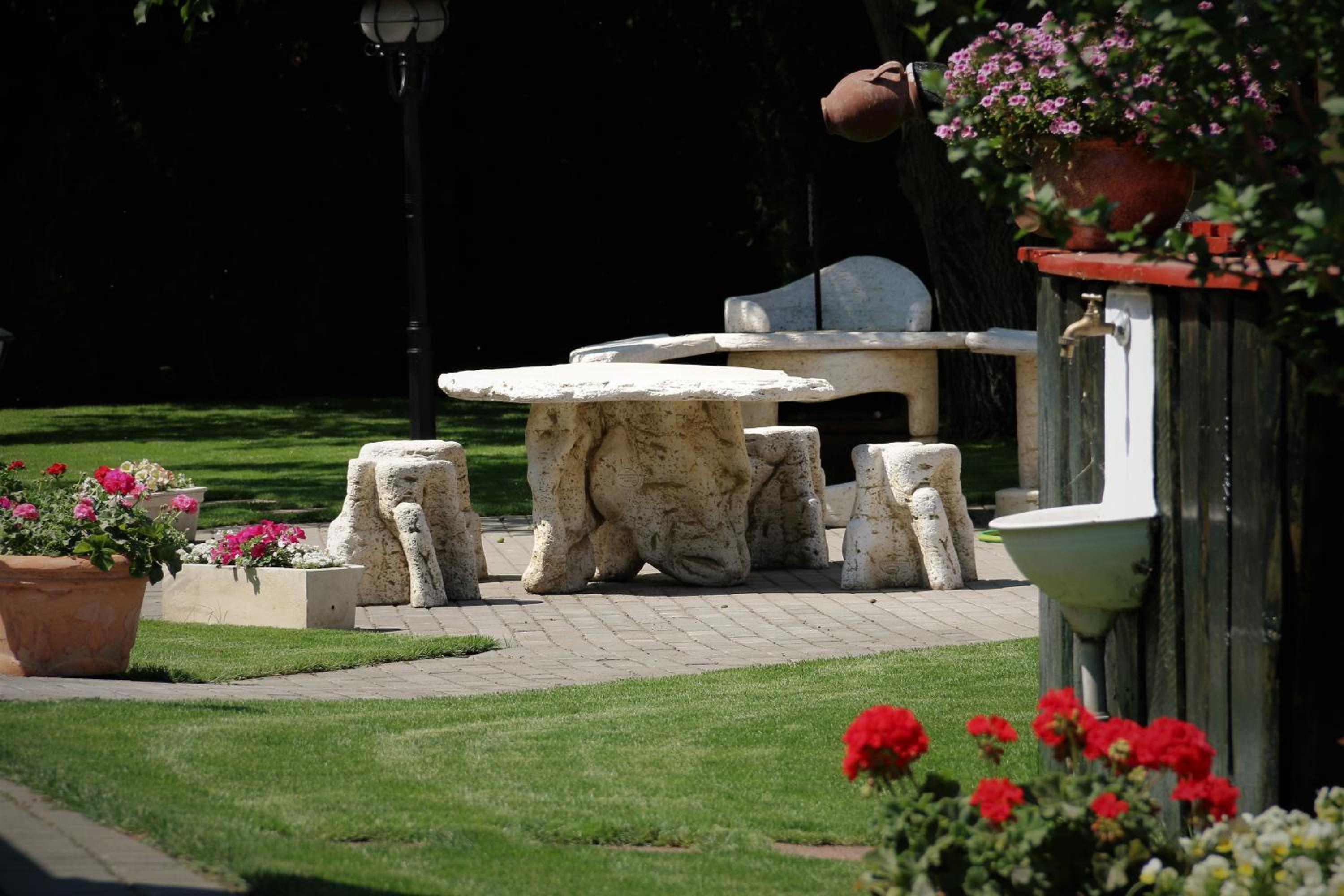 Photo 14