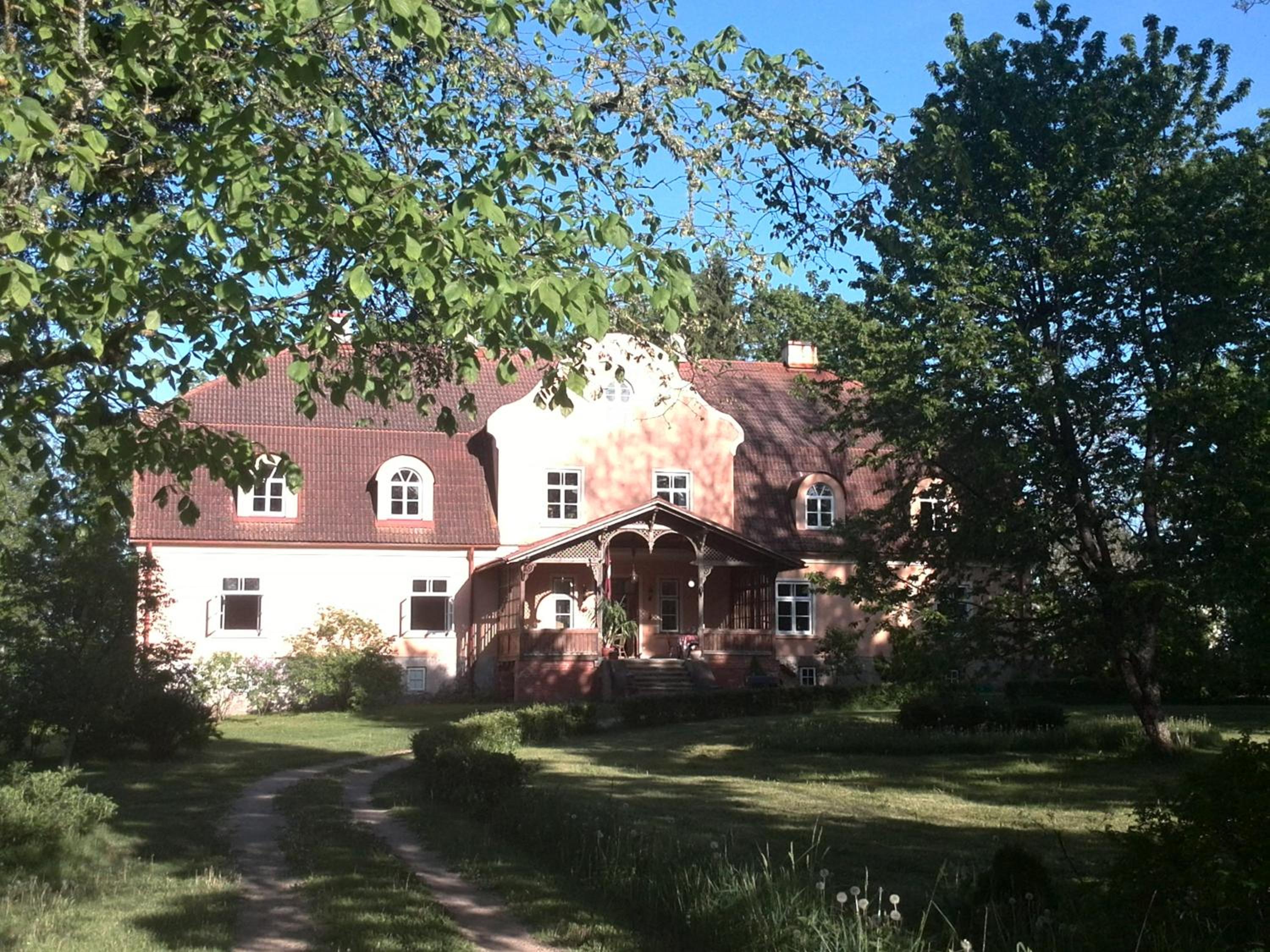 Maras Manor view 2