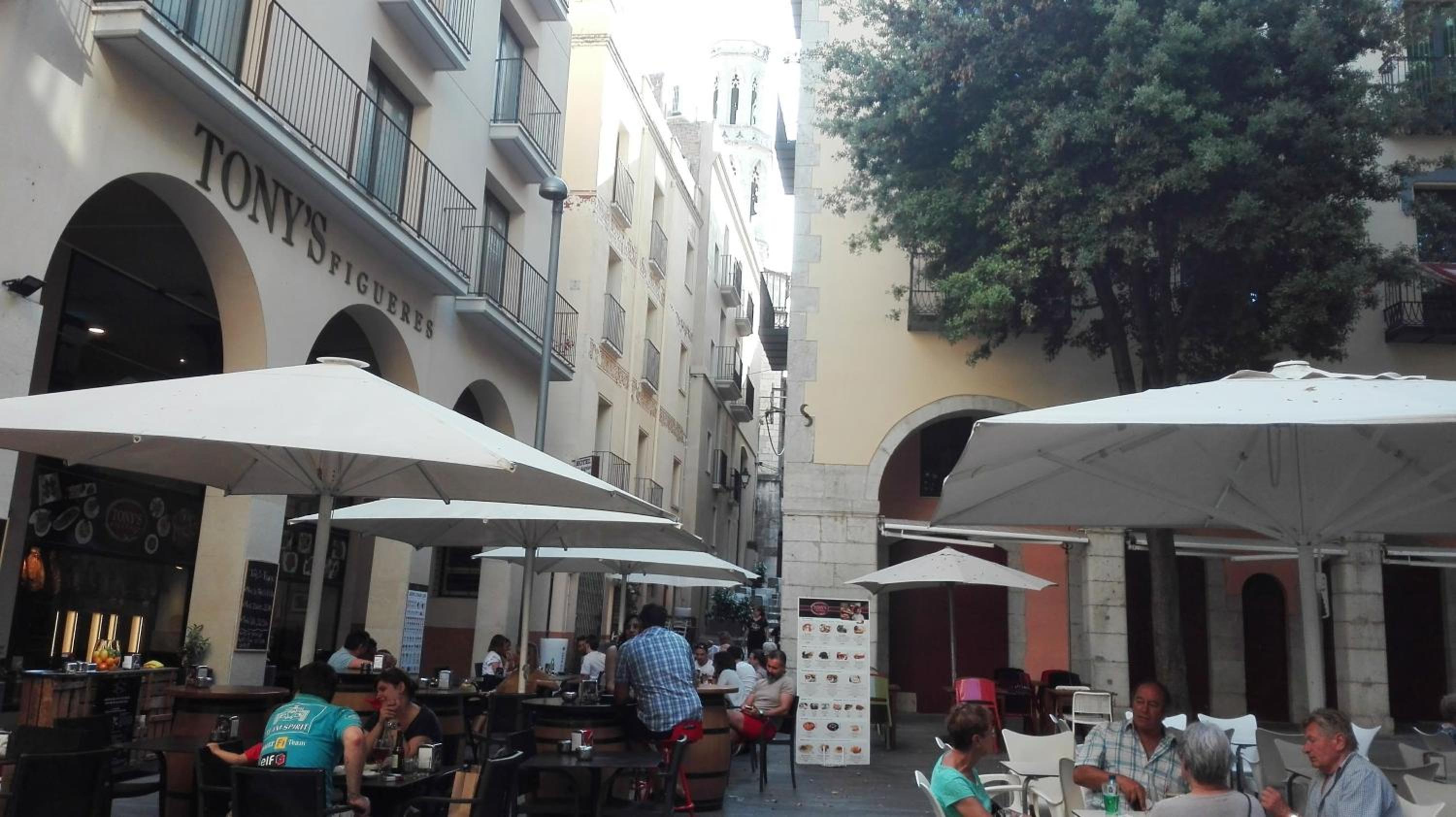 Center Plaza Figueres