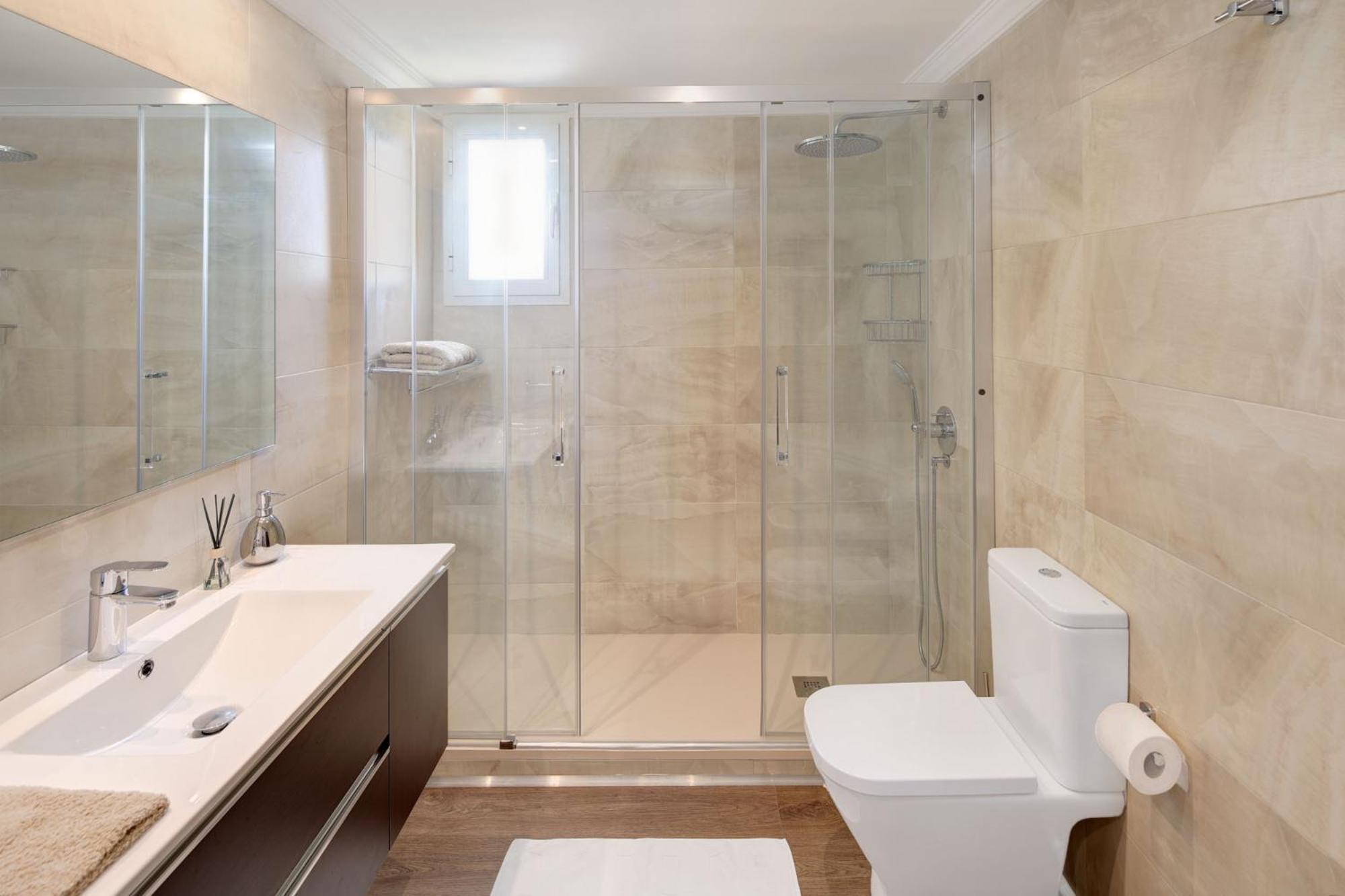 Luxury Apartment In Marbella view 4