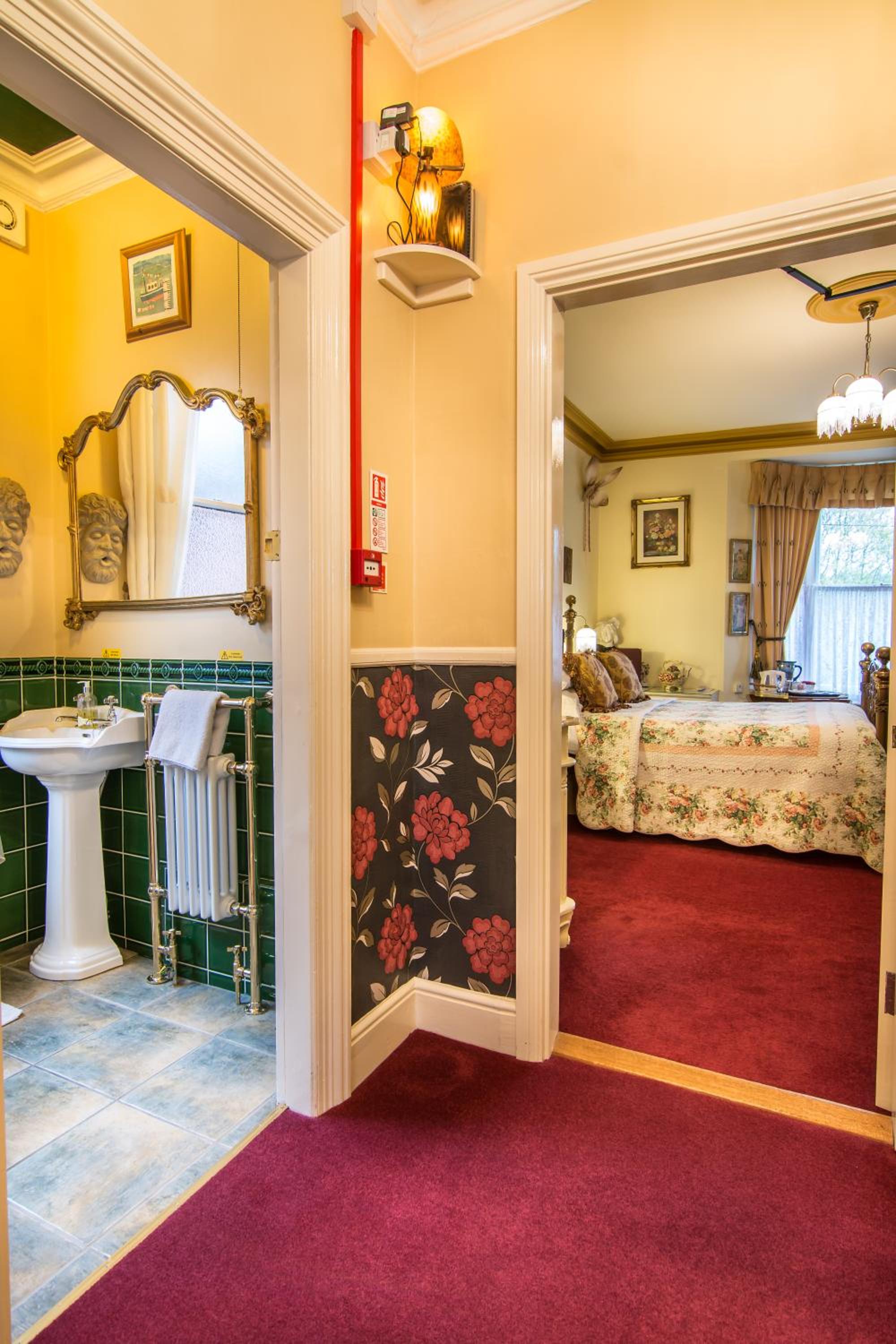 Creston Villa Guest House