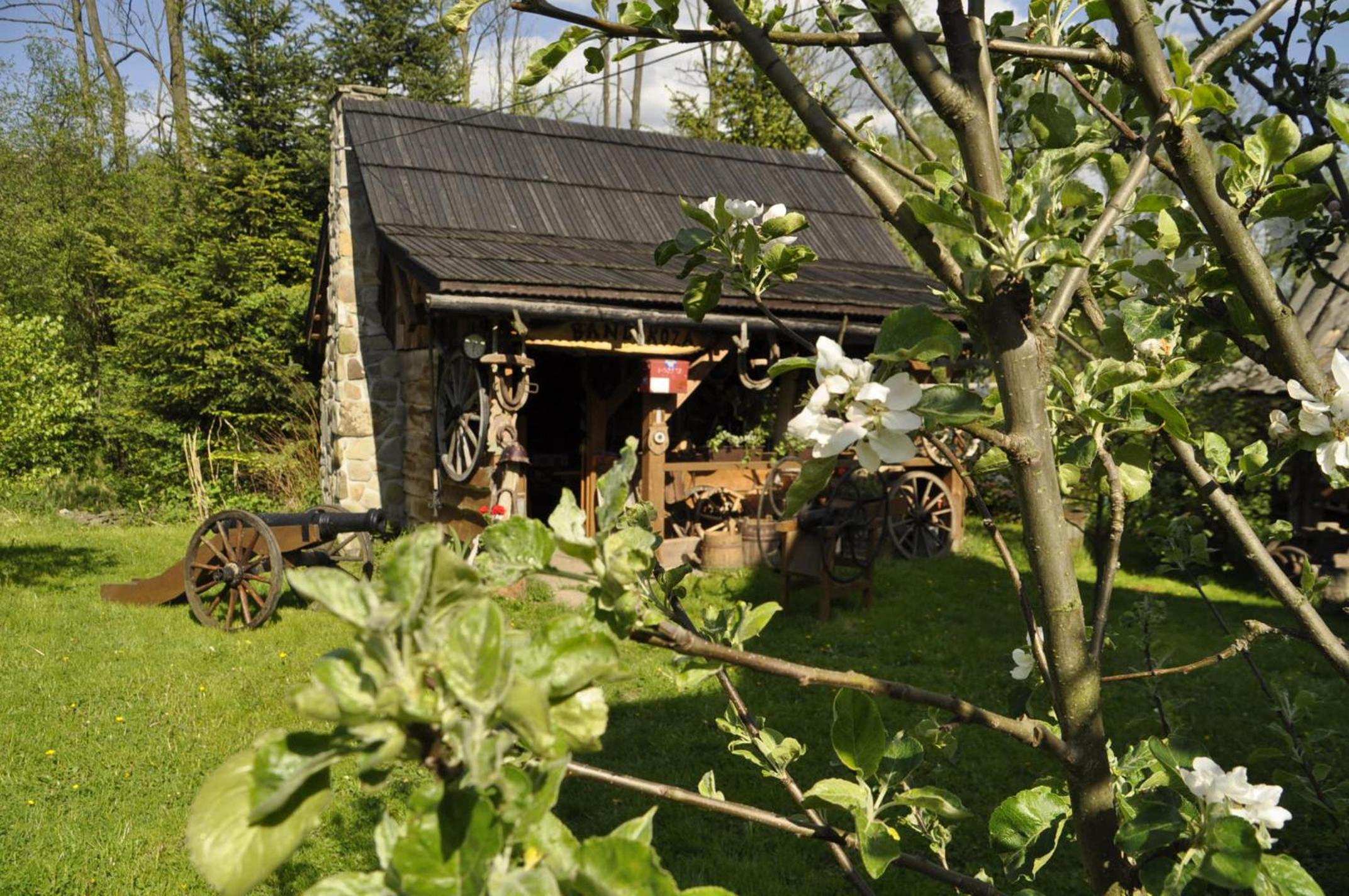 Apartamenty & Domek Gawędówka