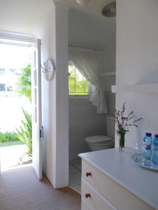 Breeze Inn Guesthouse