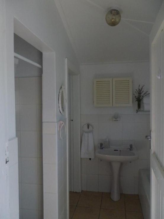 Breeze Inn Guesthouse