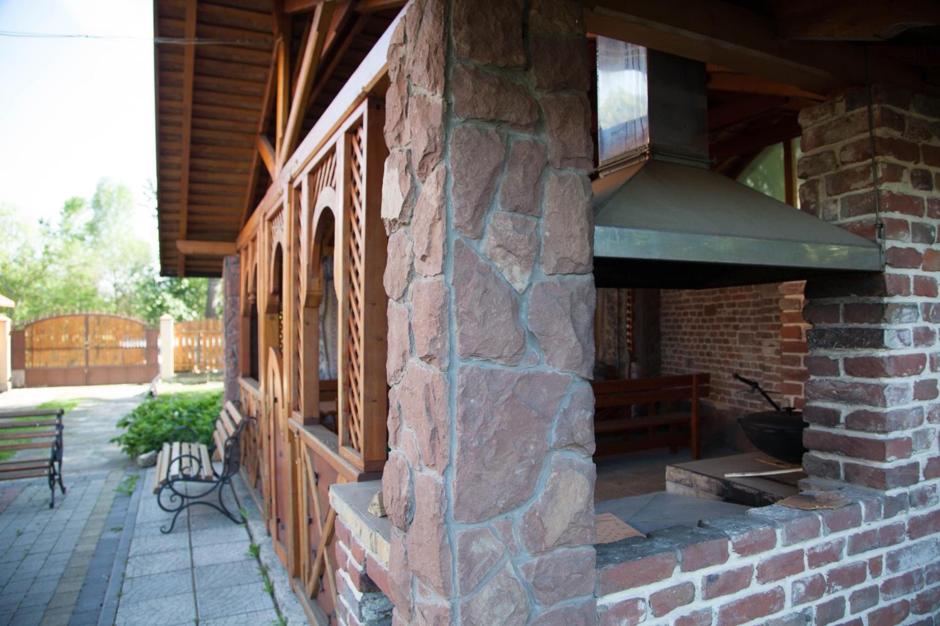 AlekSelena, photo 36