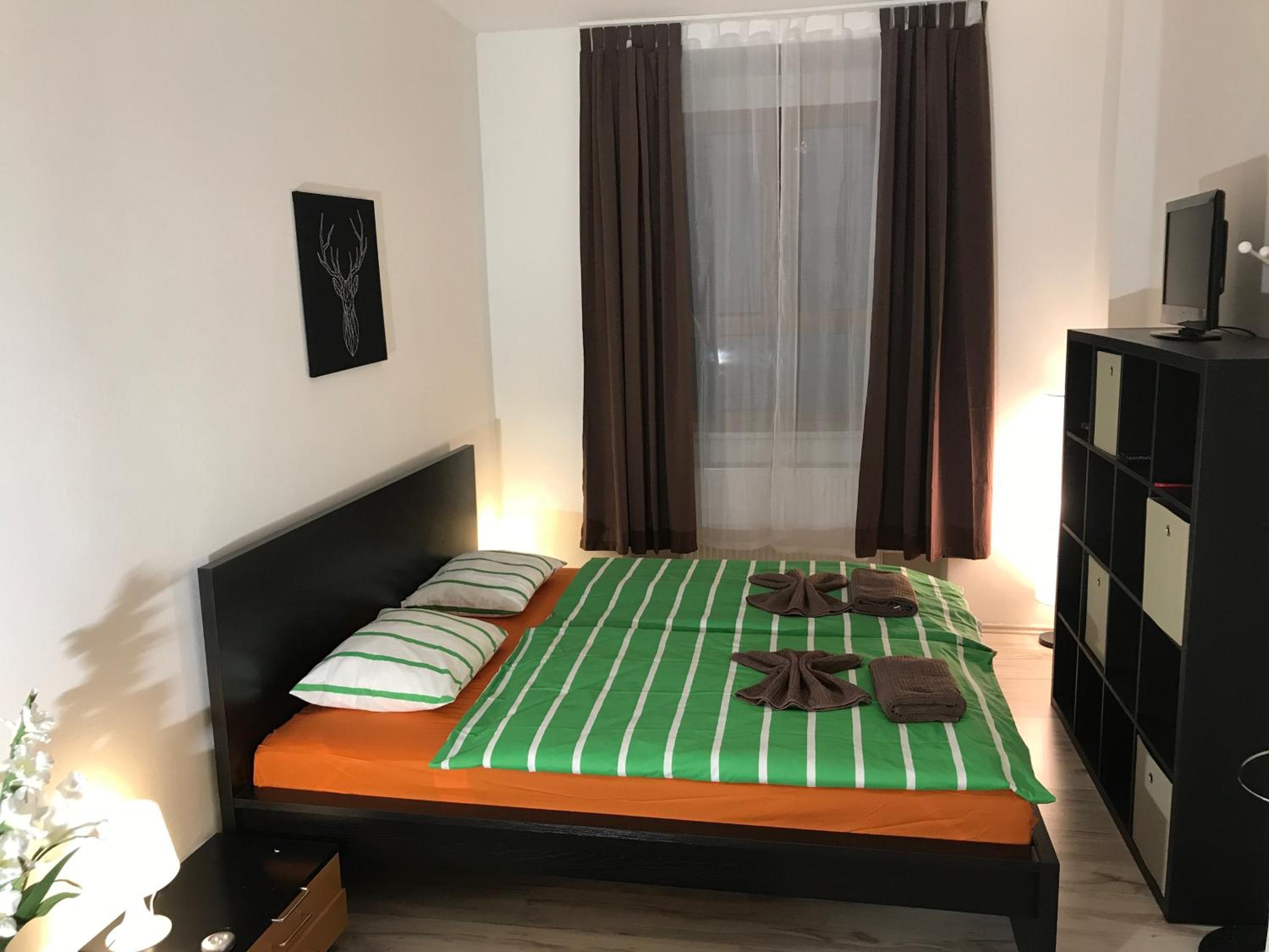 Big Homebase with Billardtable