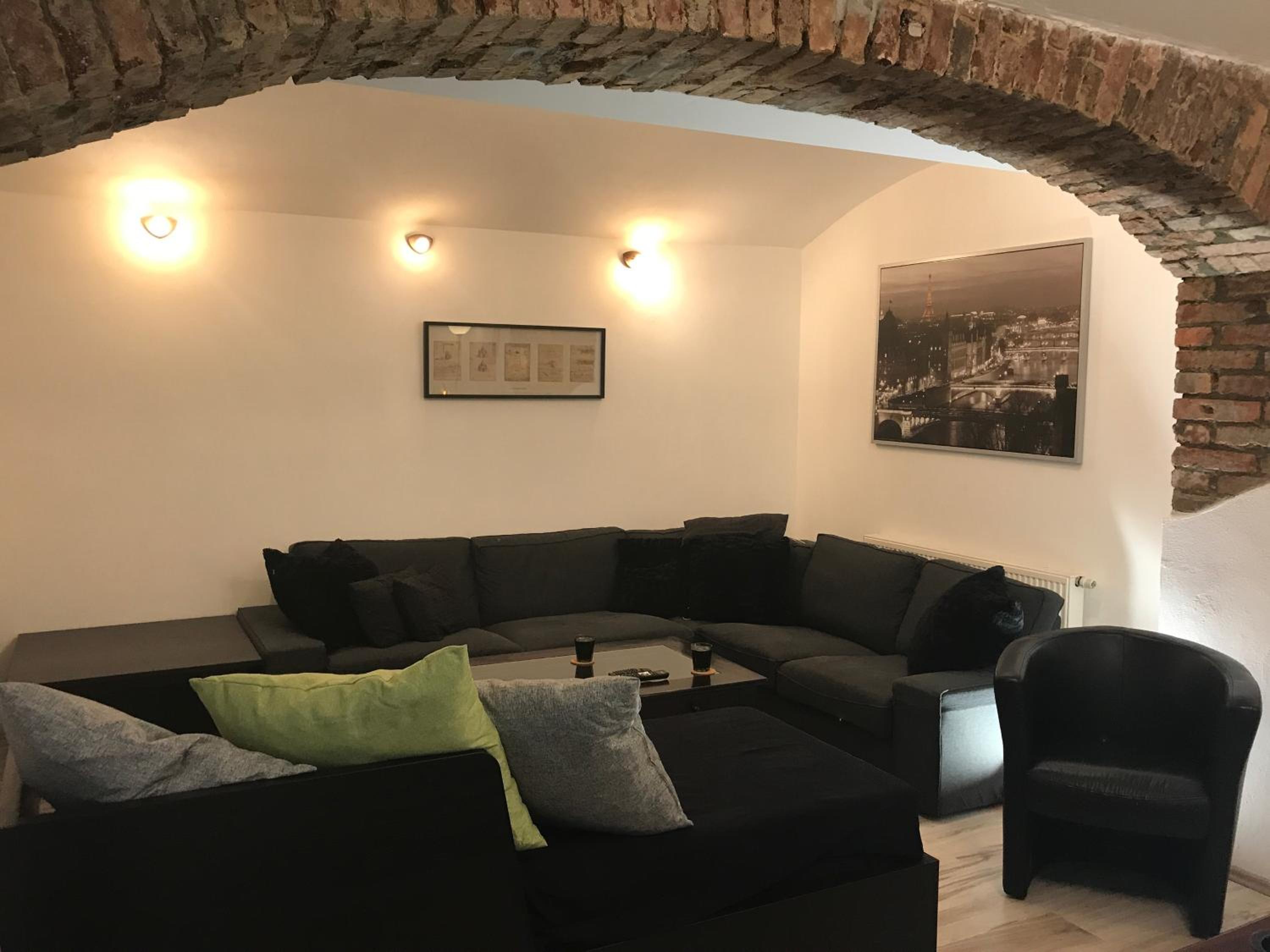 Big Homebase with Billardtable