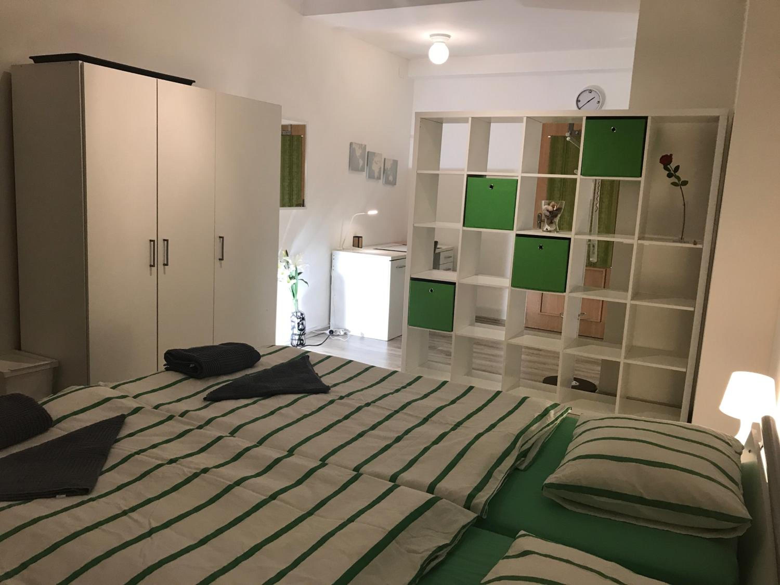 Big Homebase with Billardtable