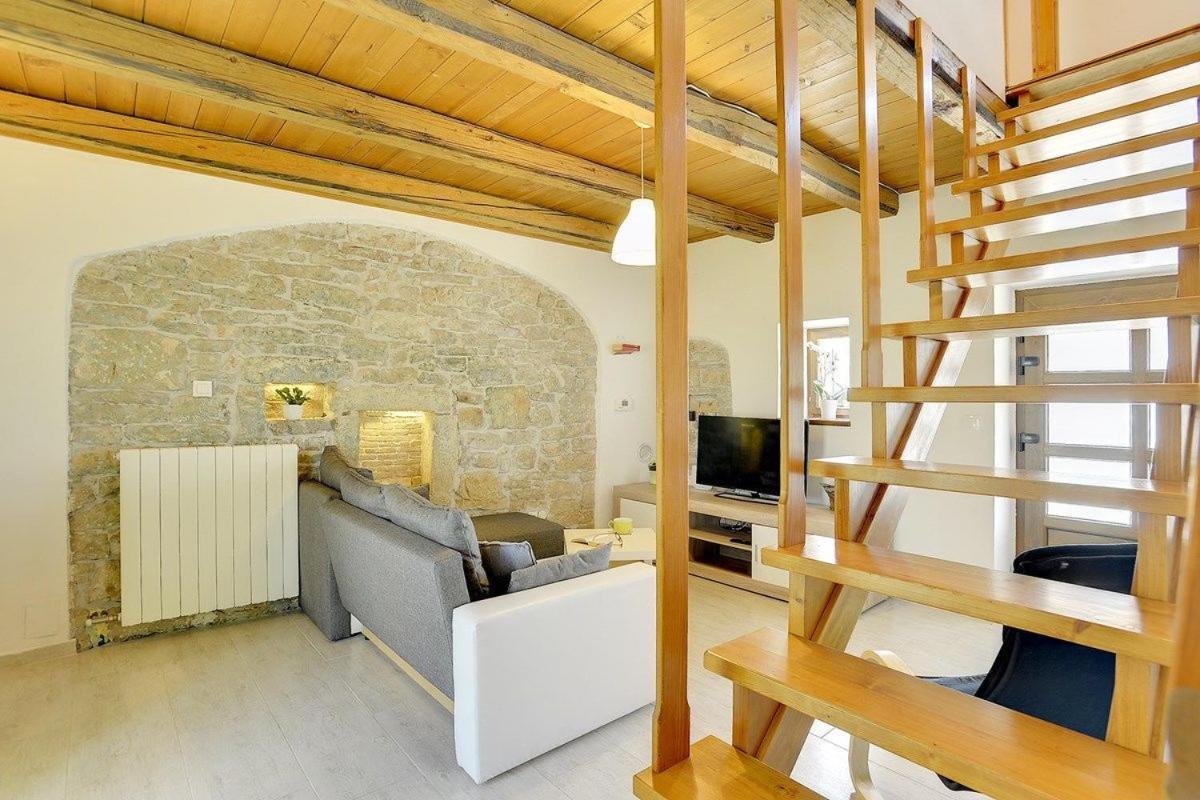 House Batelani view 5