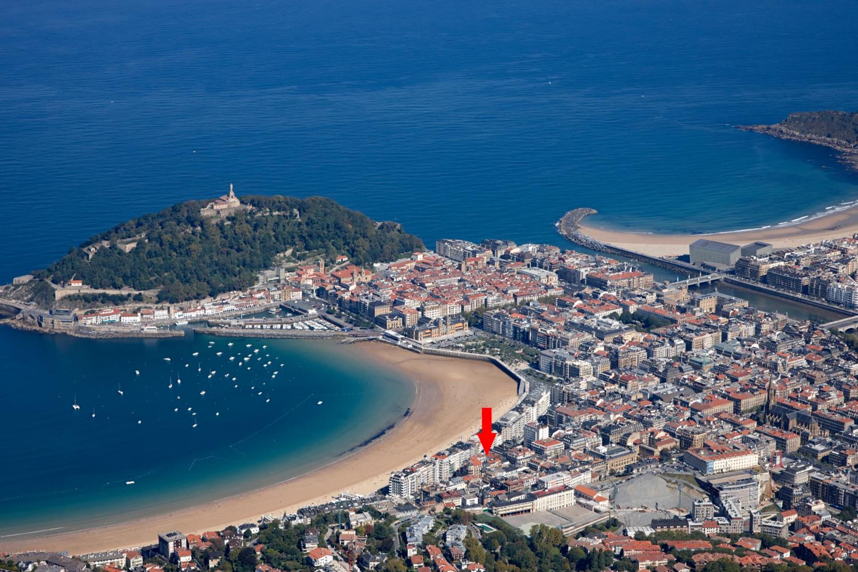 Zubieta Suite by FeelFree Rentals