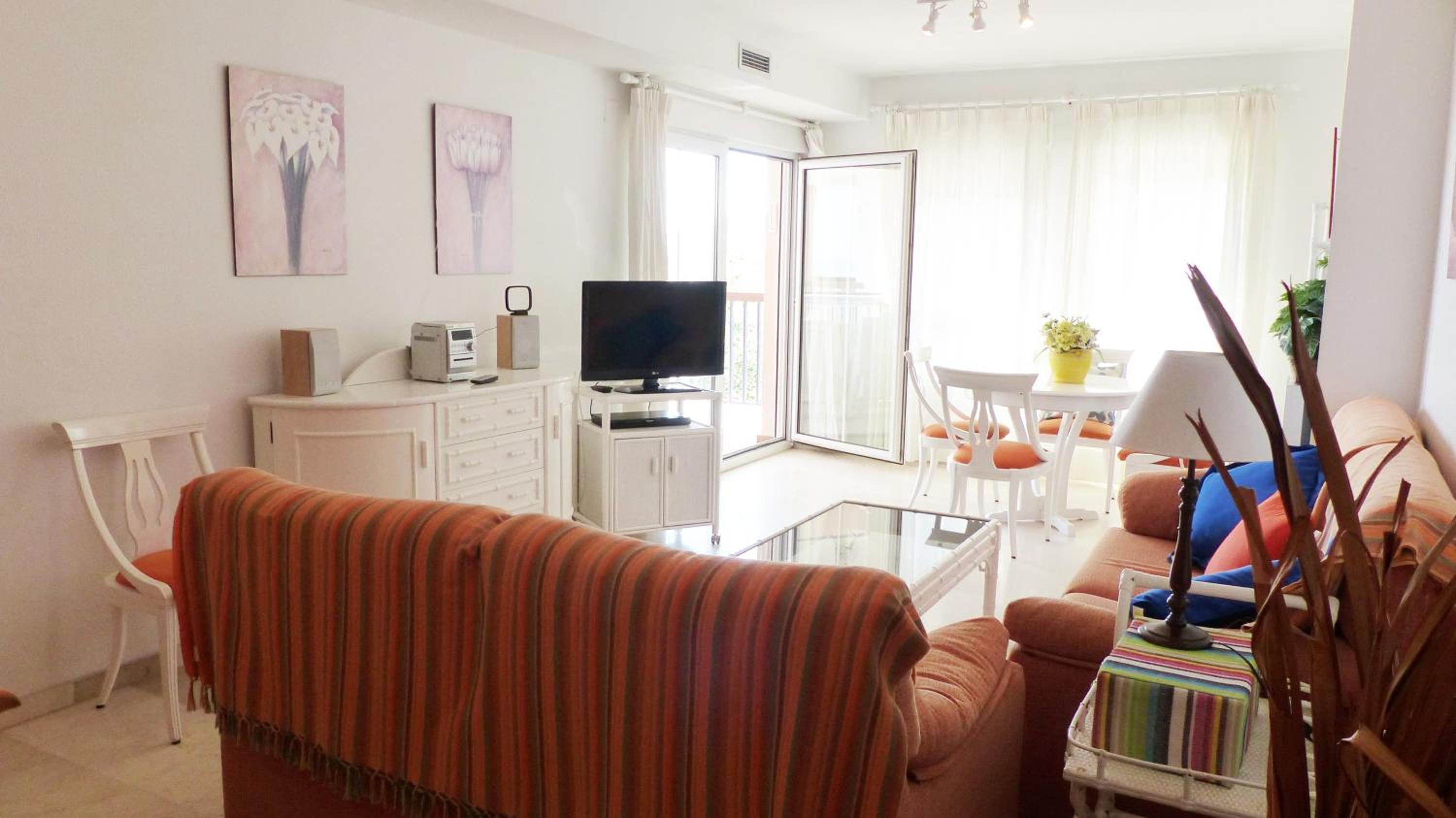 Carlton Playa en Denia — hotel room