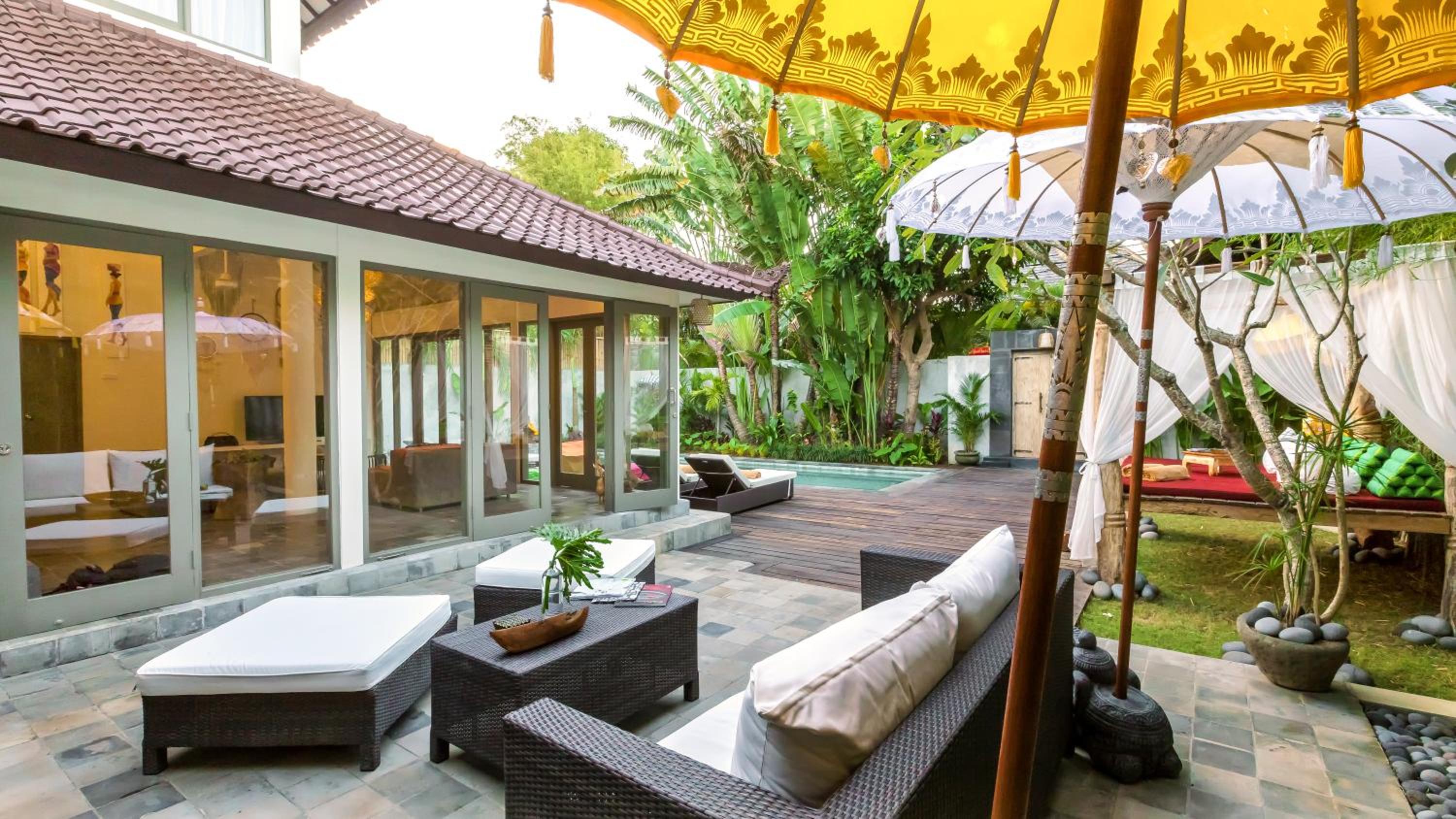 Luxury Villa Kudeta 300m BEACH and heart of Seminyak view 3