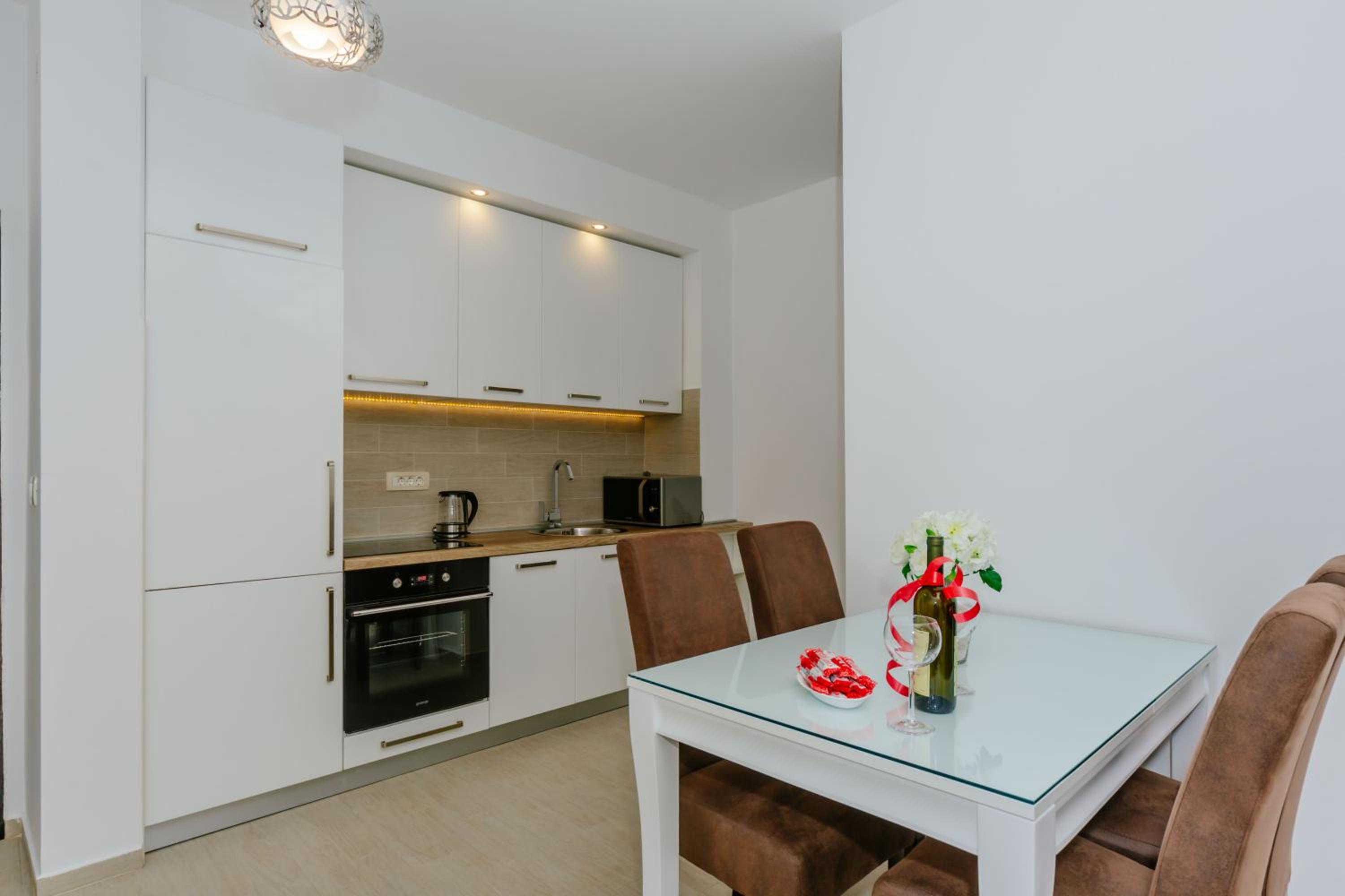 Opium Mar Apartments