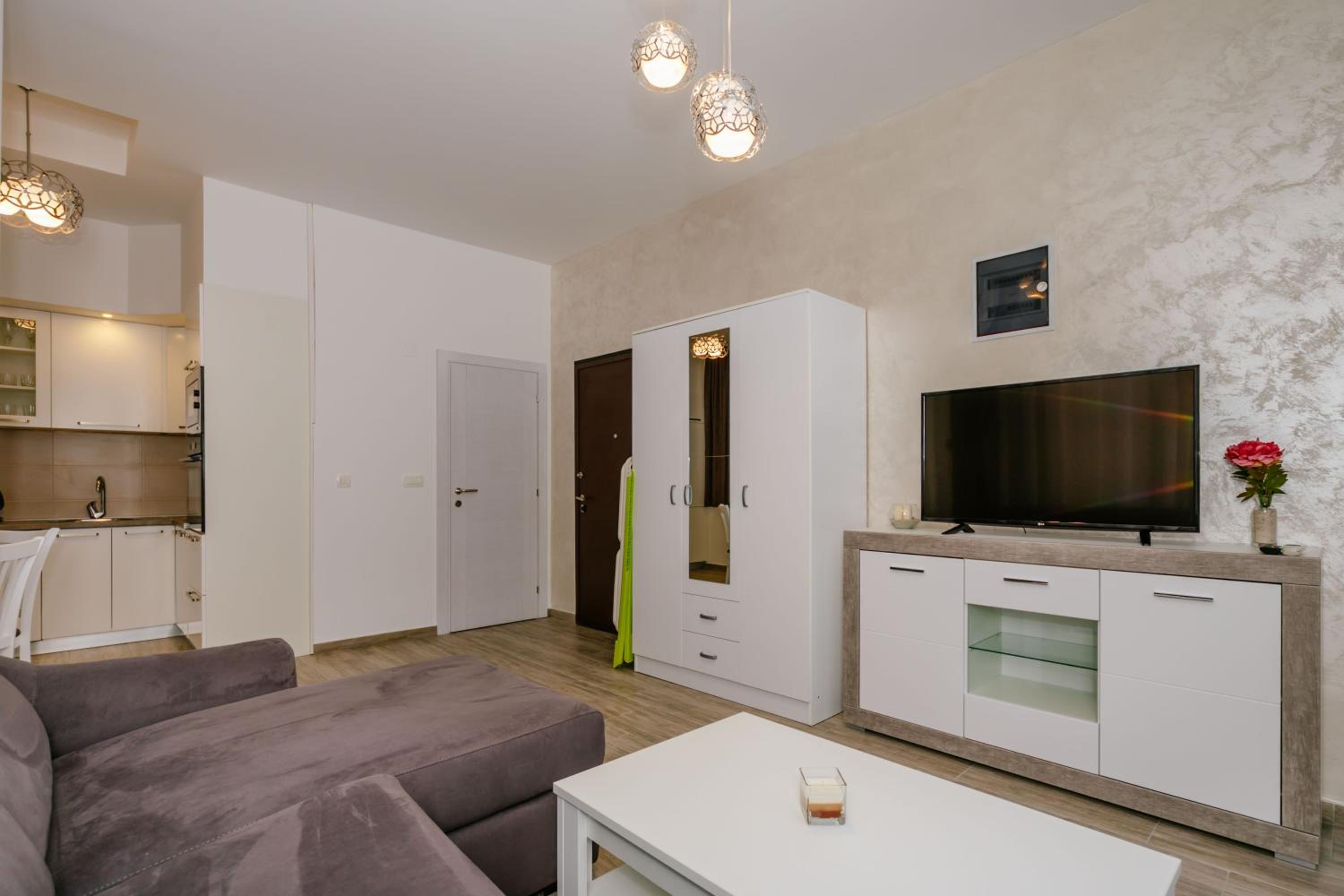 Opium Mar Apartments