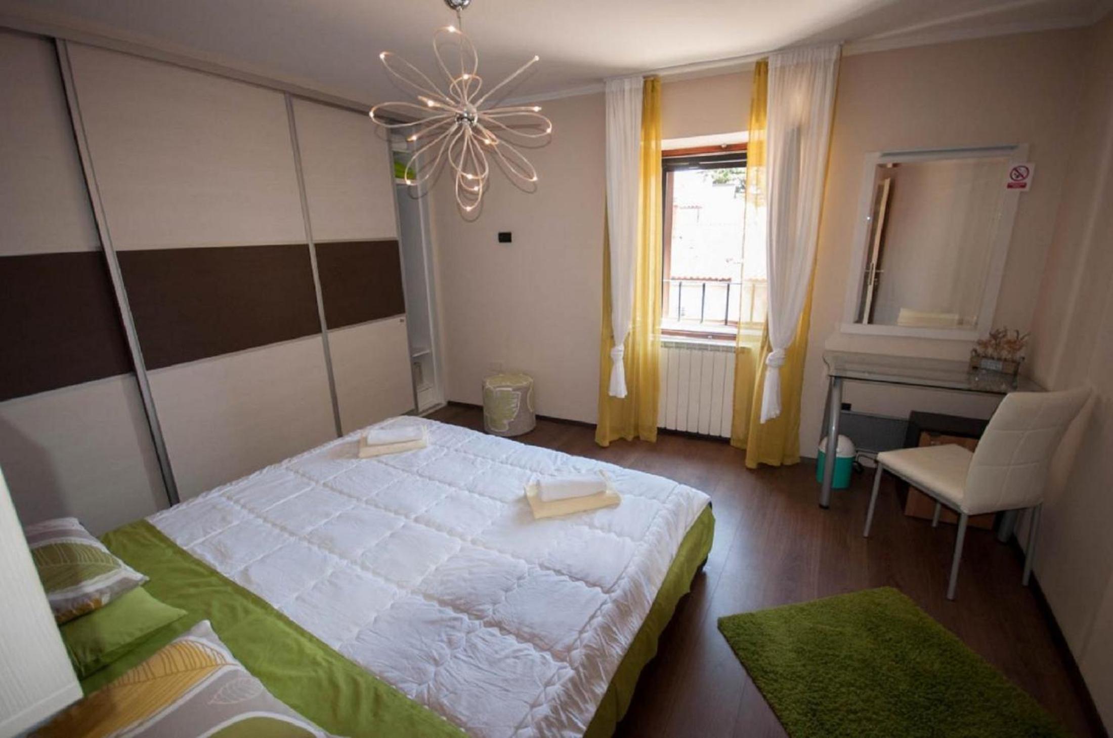 Dario Room view 3