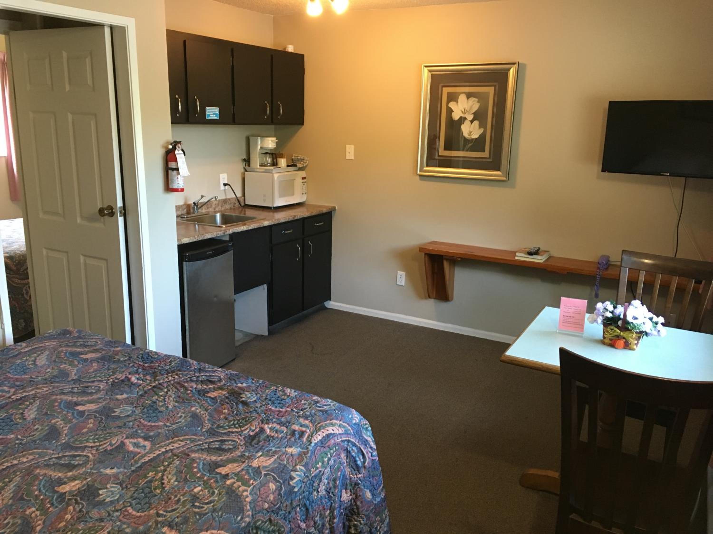 Fuller Lake Chemainus Motel