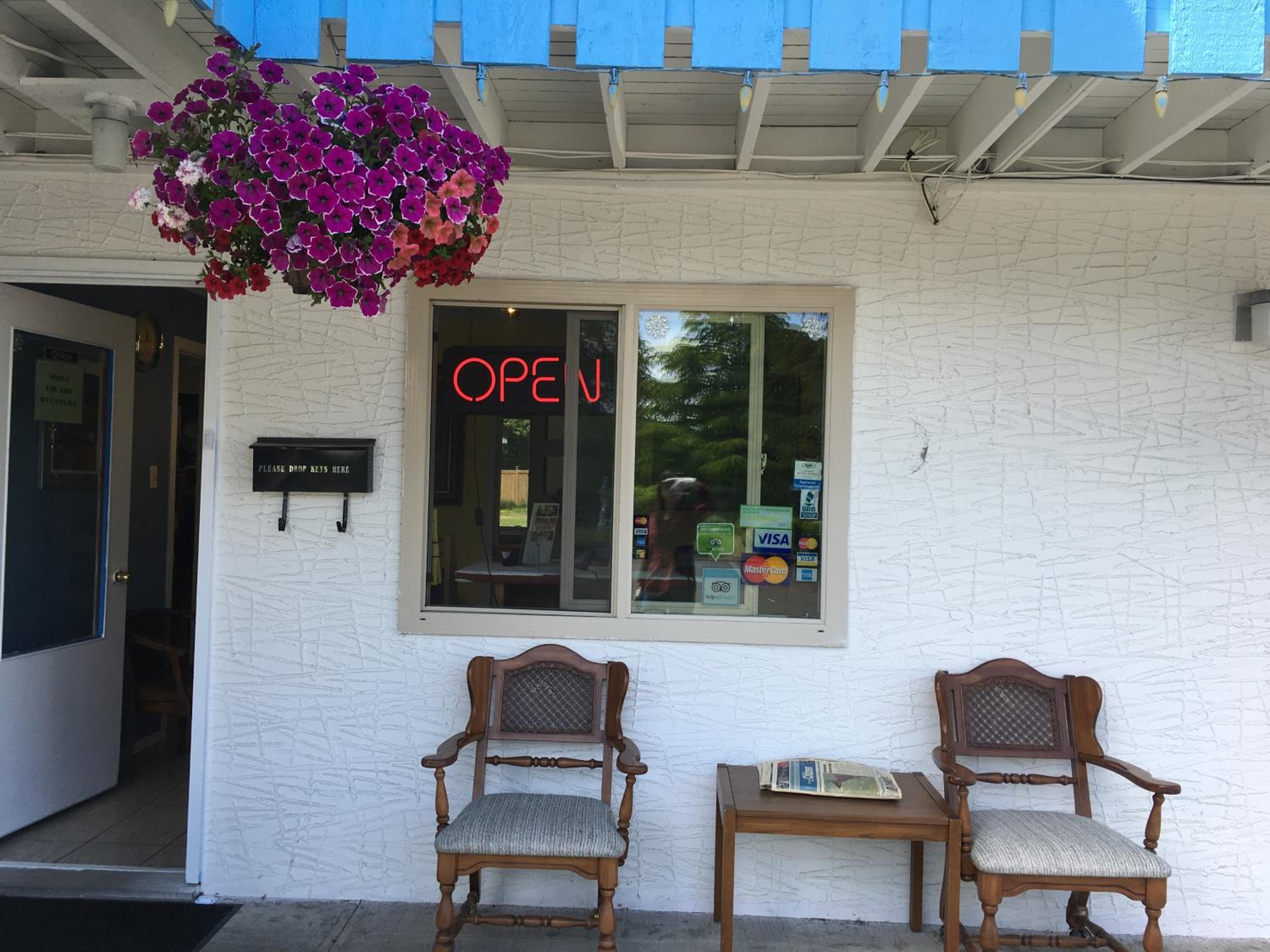 Fuller Lake Chemainus Motel