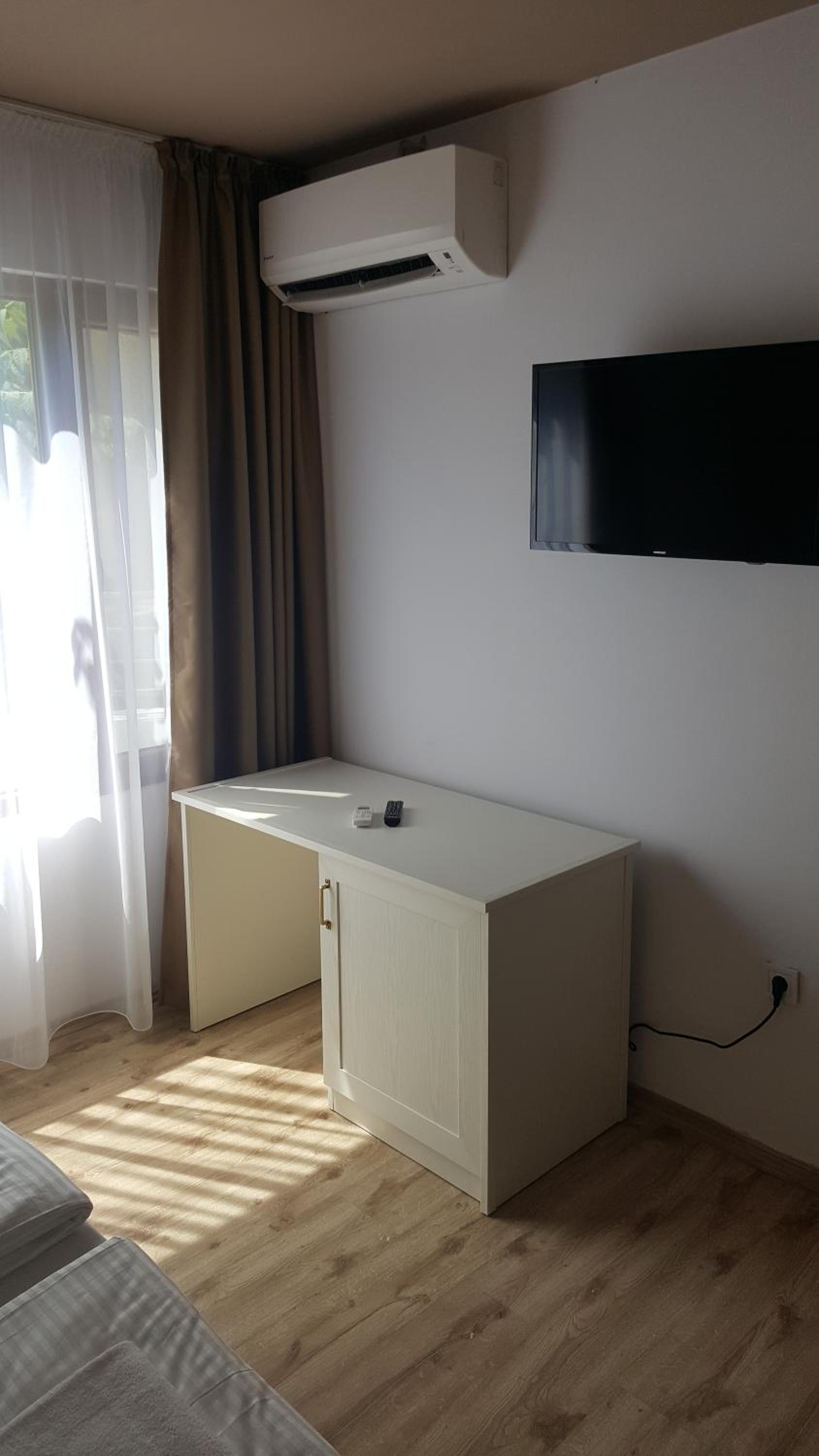 Kiara Apartments
