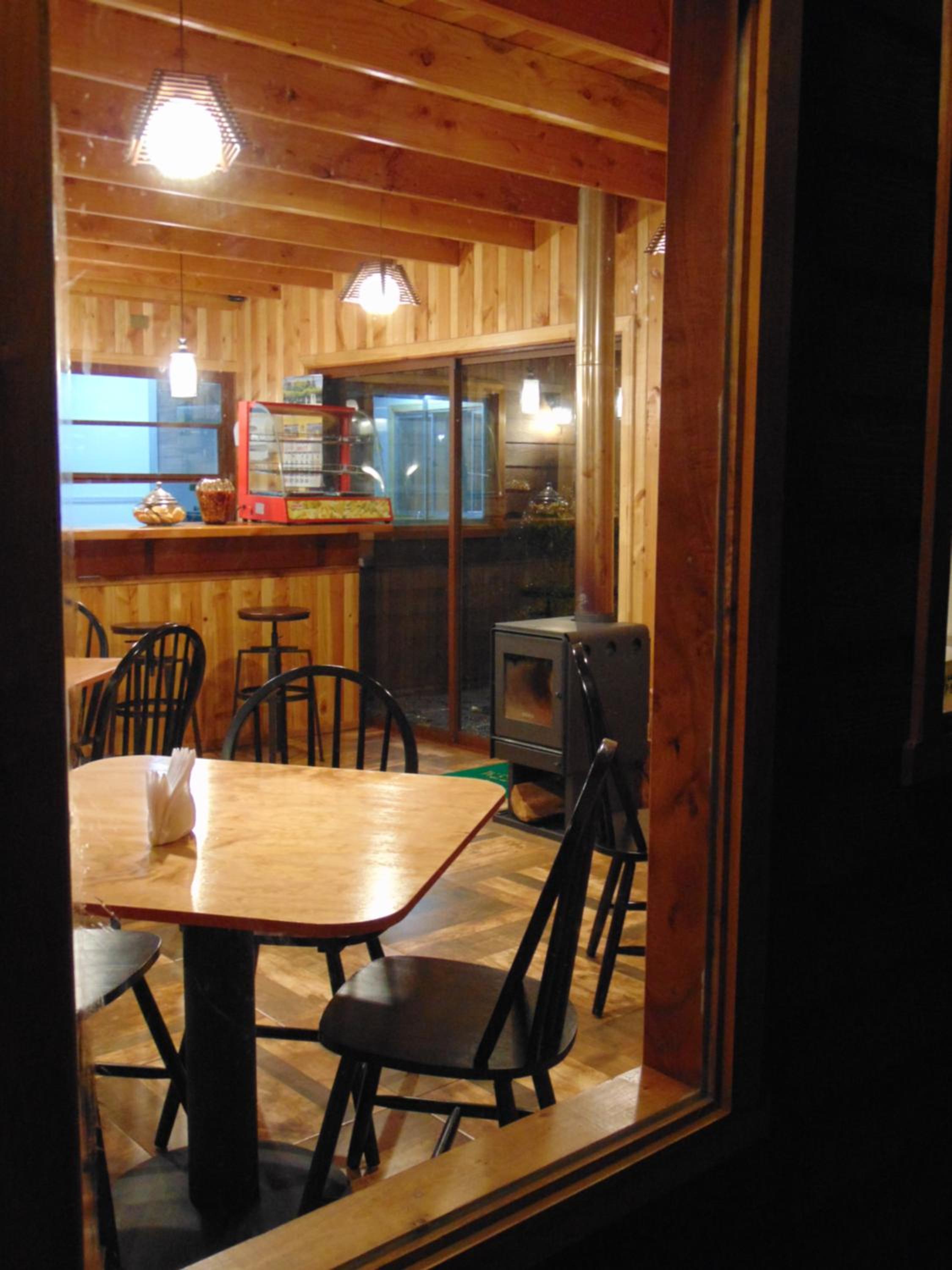 Cafe & Hostal Acurruka