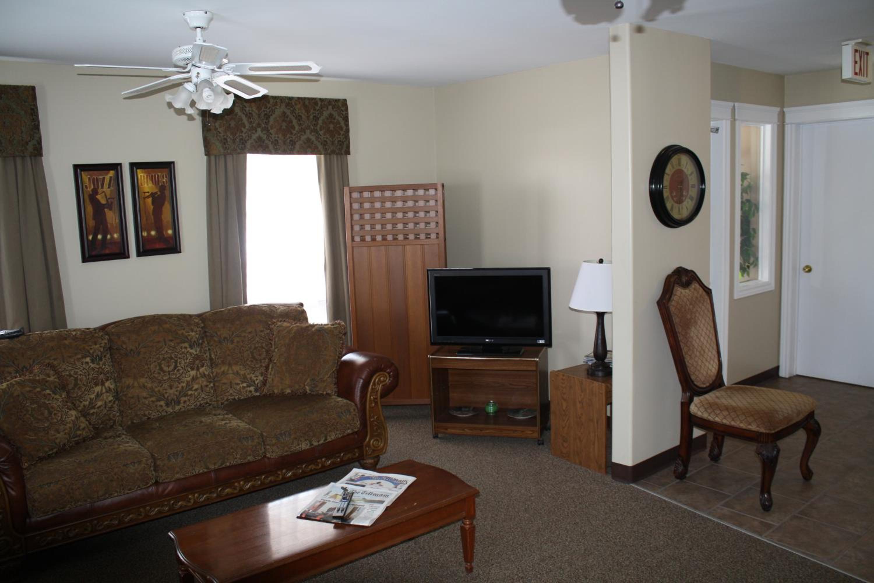 Photo 10