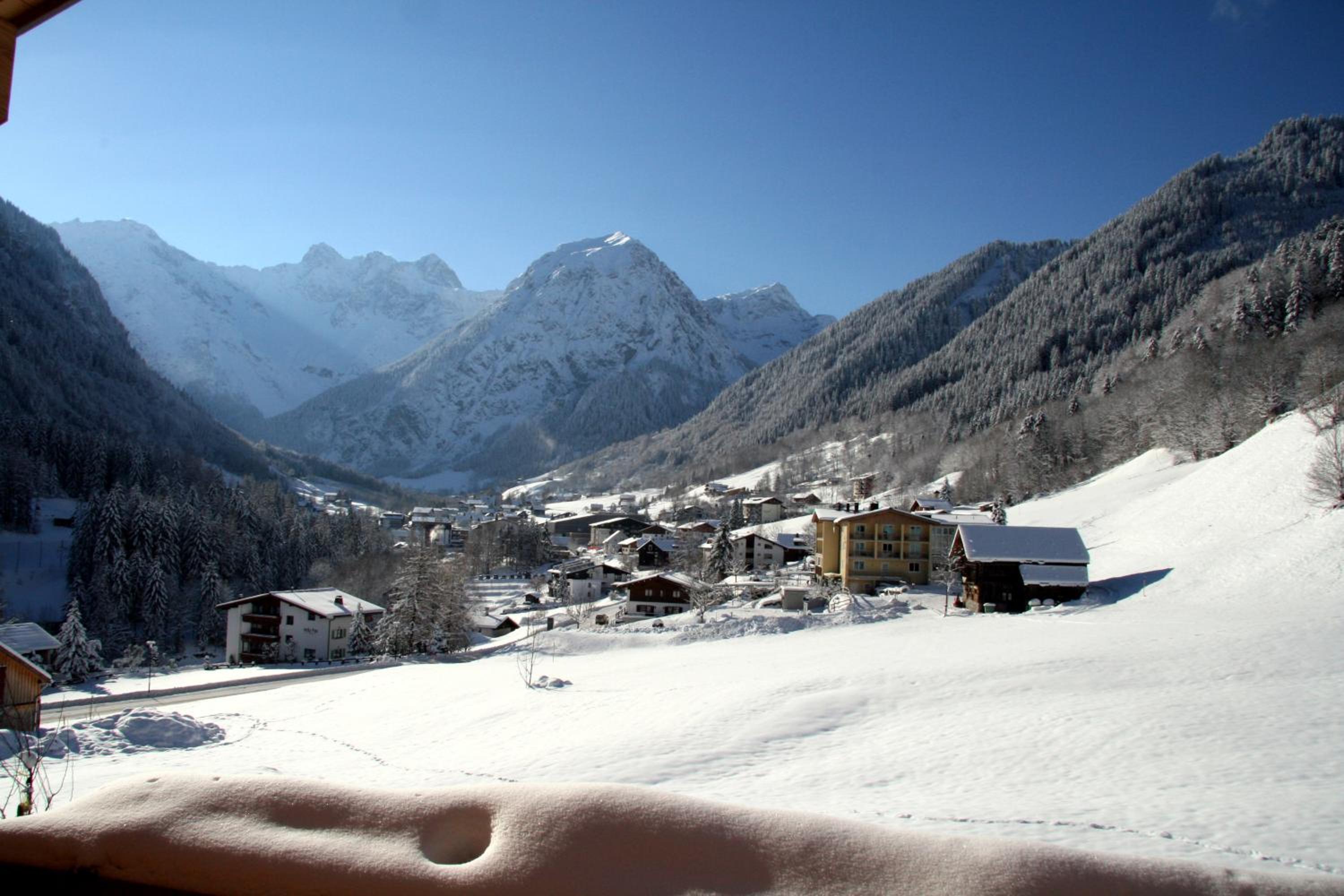 Haus Flua