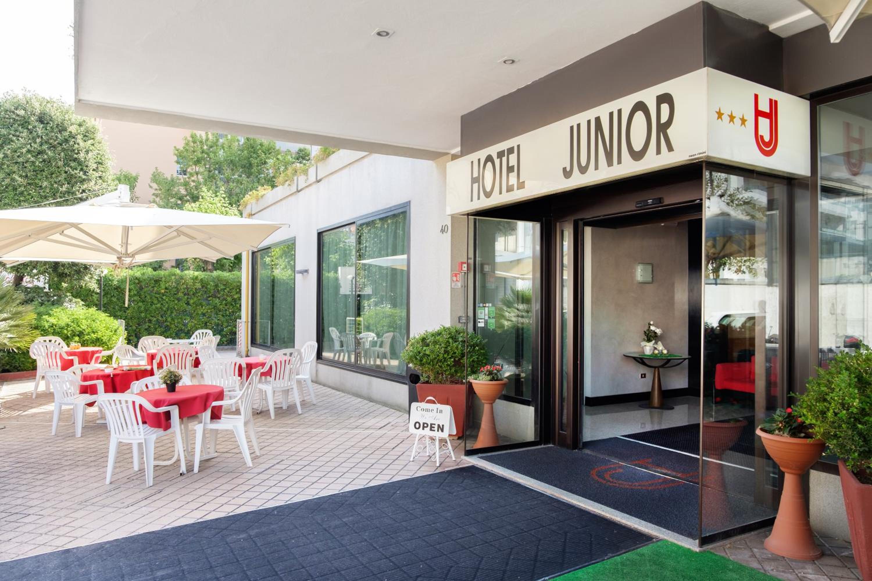 Hotel Junior - Image 1