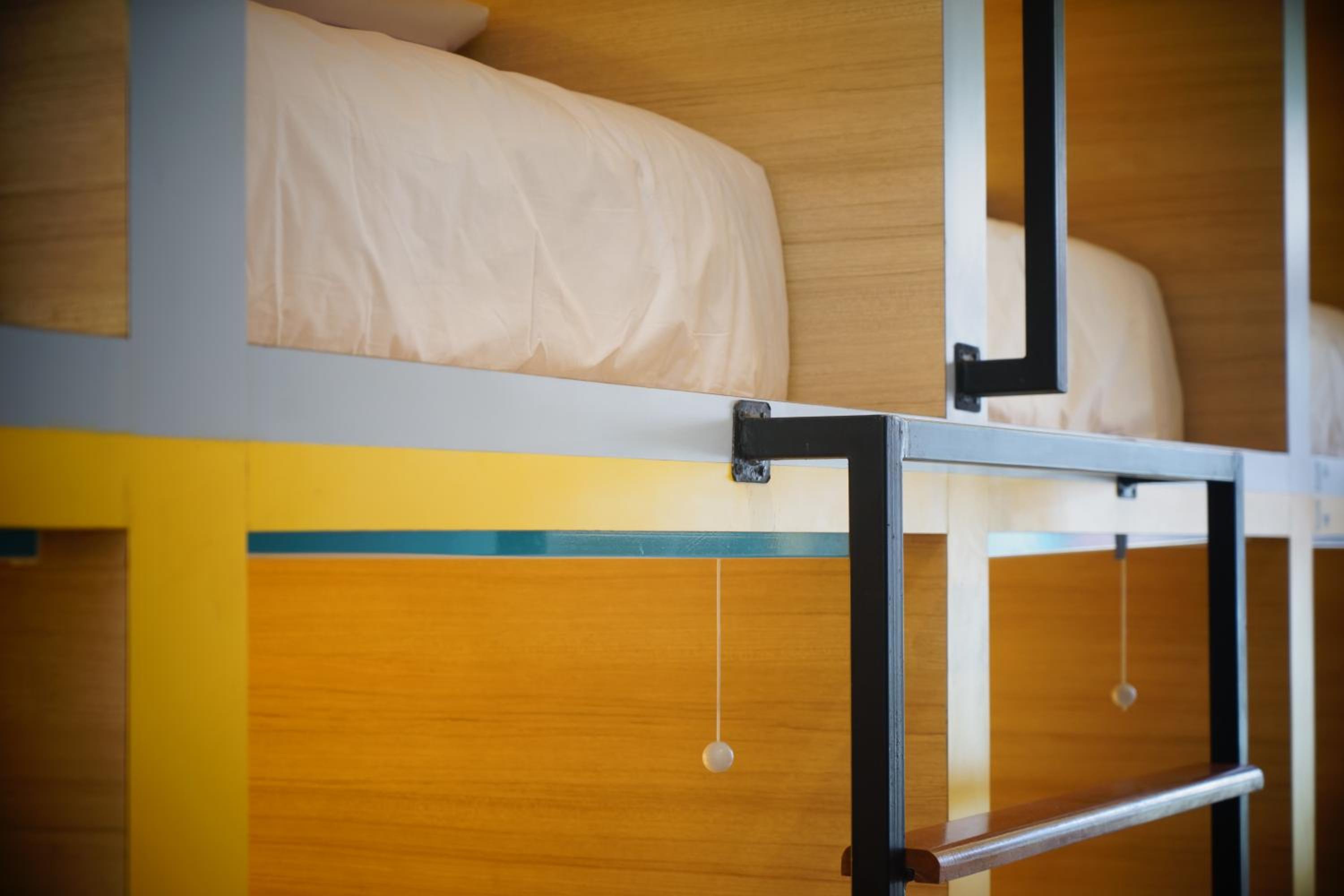 Borough Capsule Hostel Bali