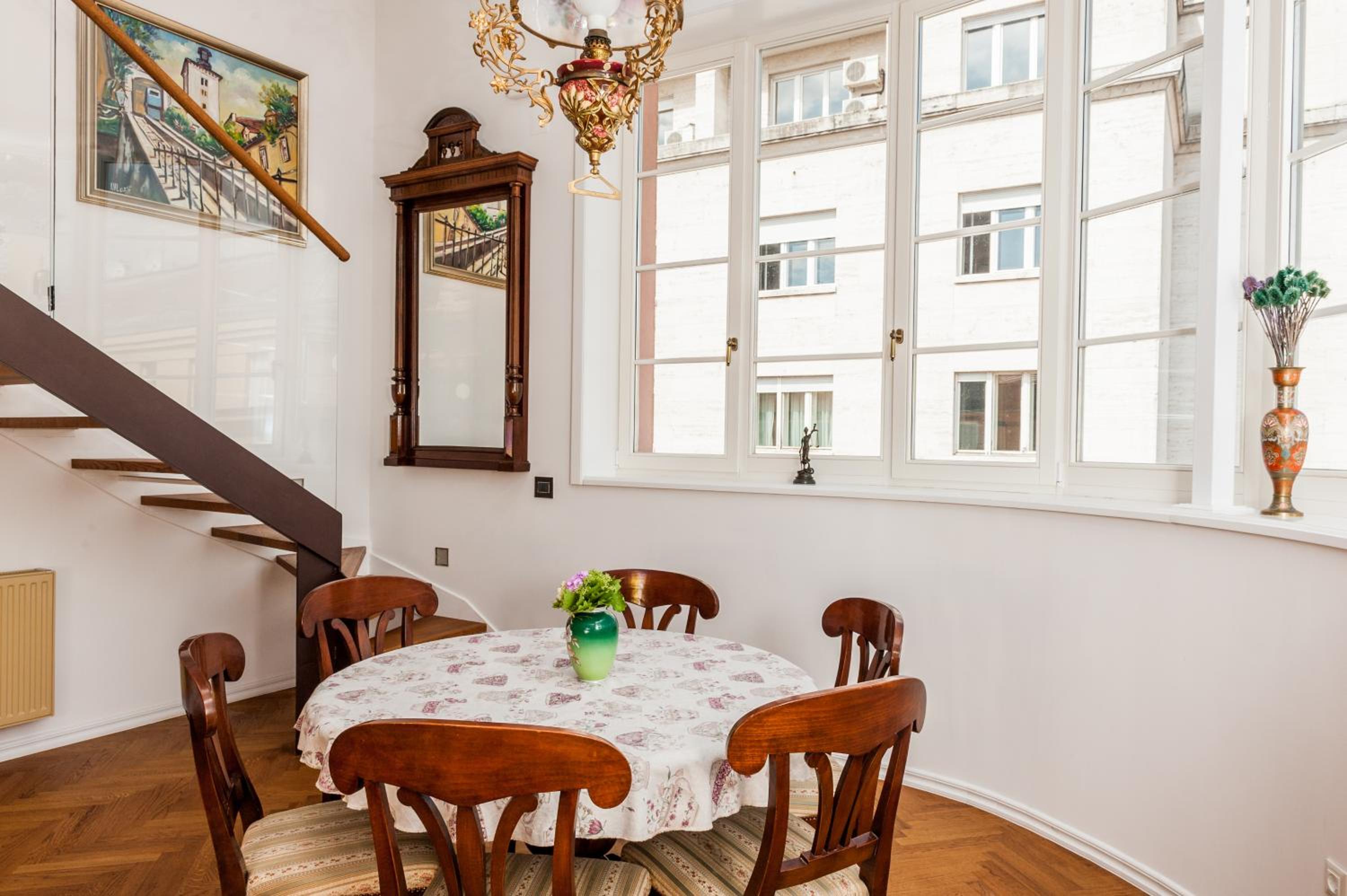 Main Square penthouse