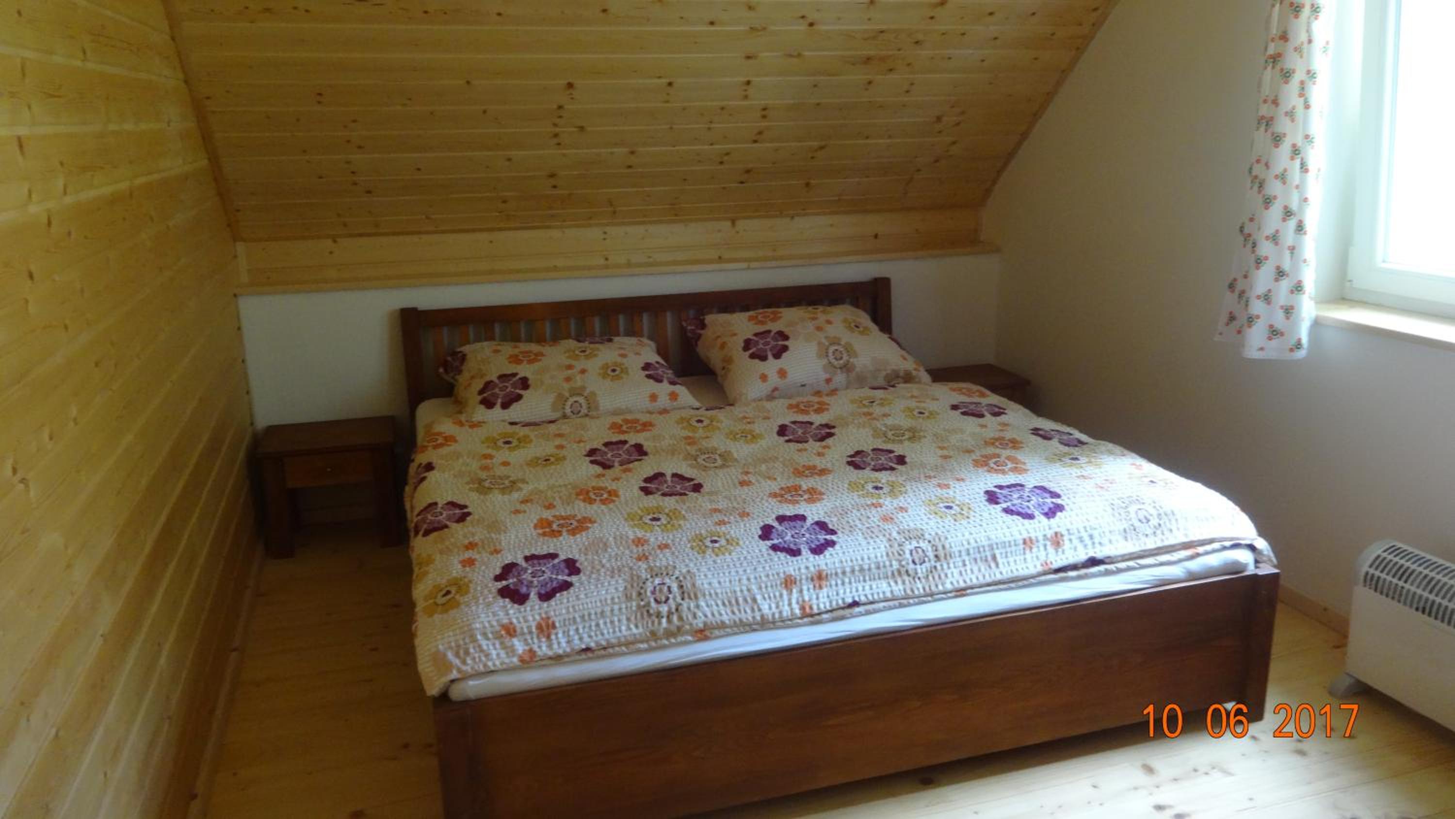 Chaloupka za potůčkem