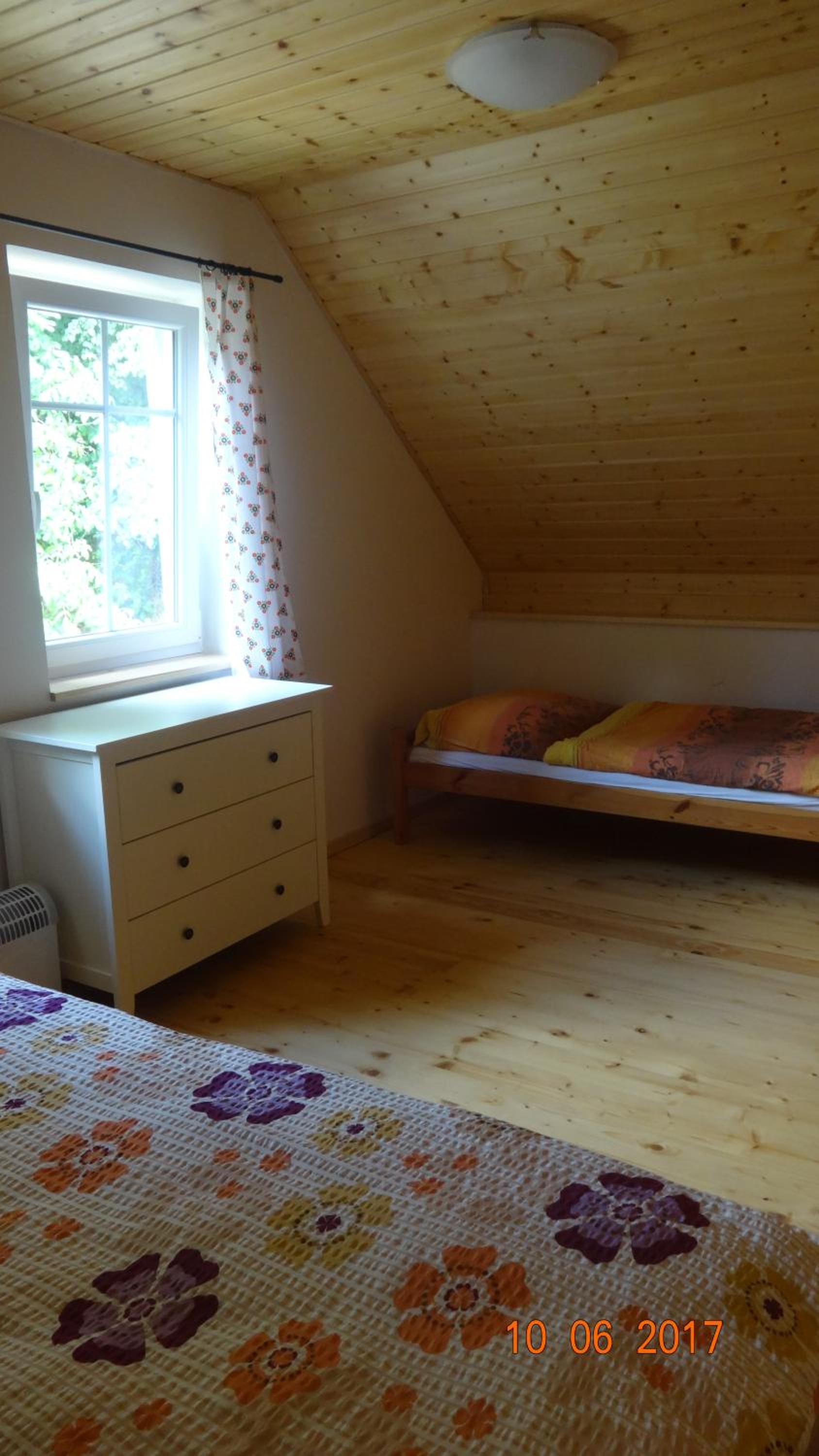Chaloupka za potůčkem