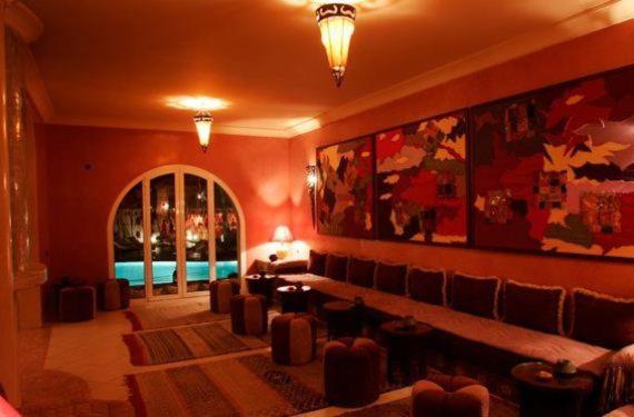 lounge