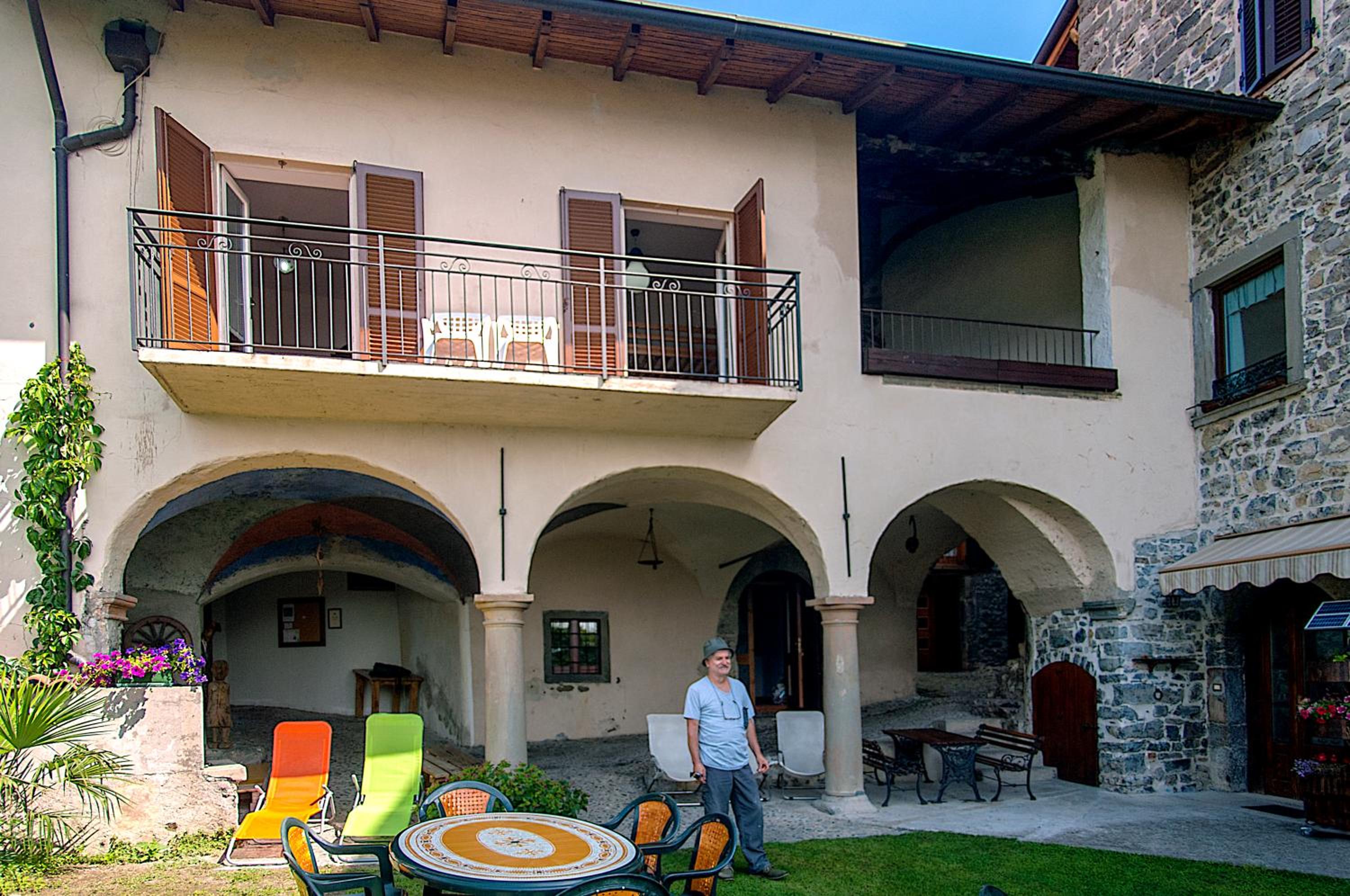 Castello di Zorzino Iseo lake