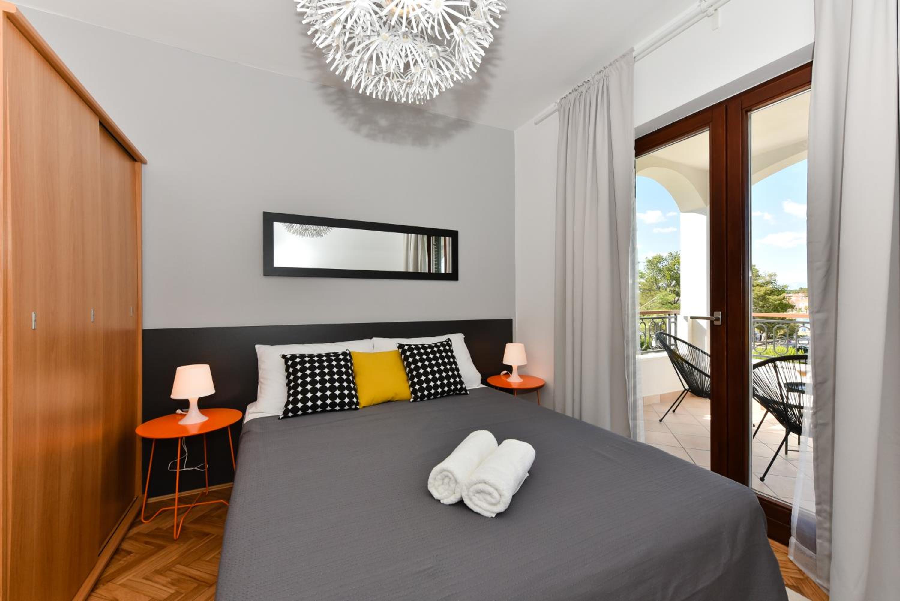 Mediterraneo Garden Apartments