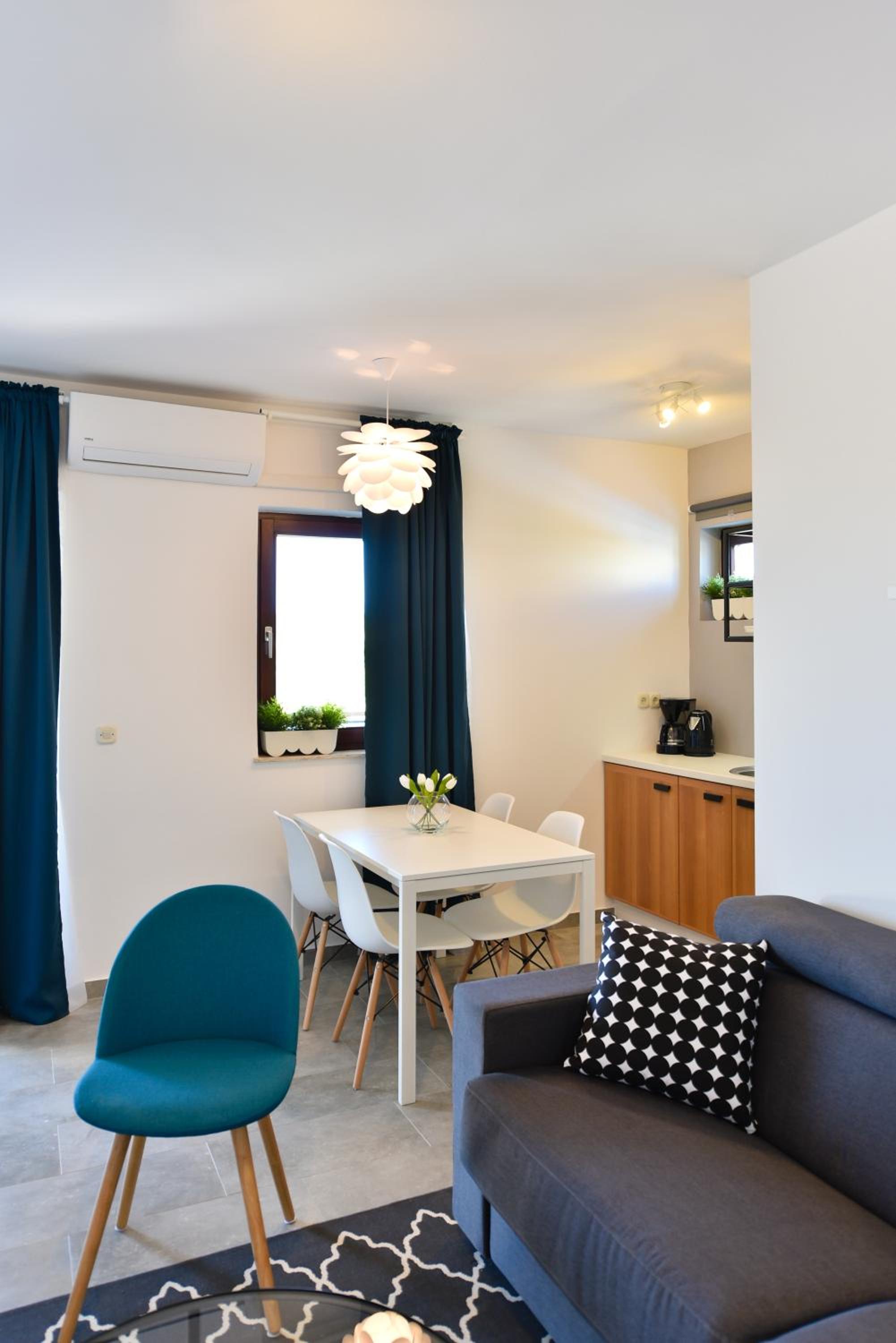 Mediterraneo Garden Apartments