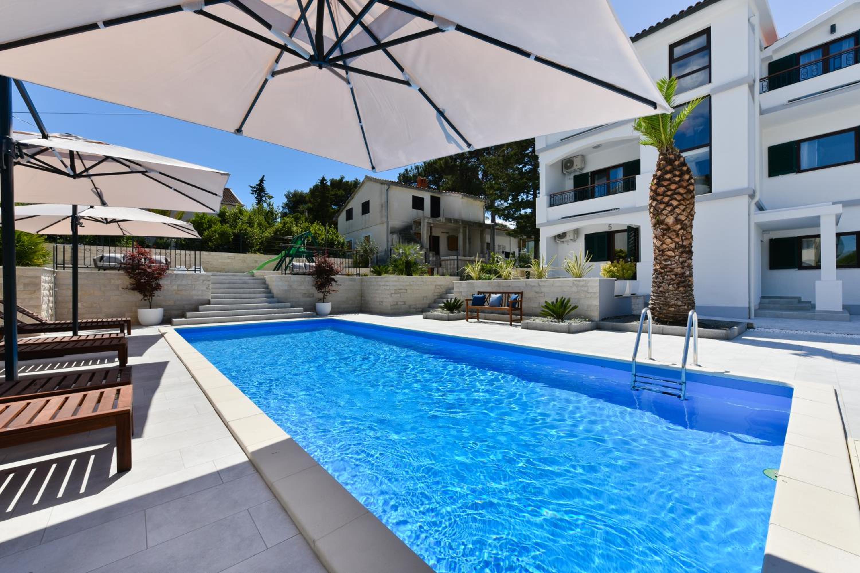 Mediterraneo Garden Apartments
