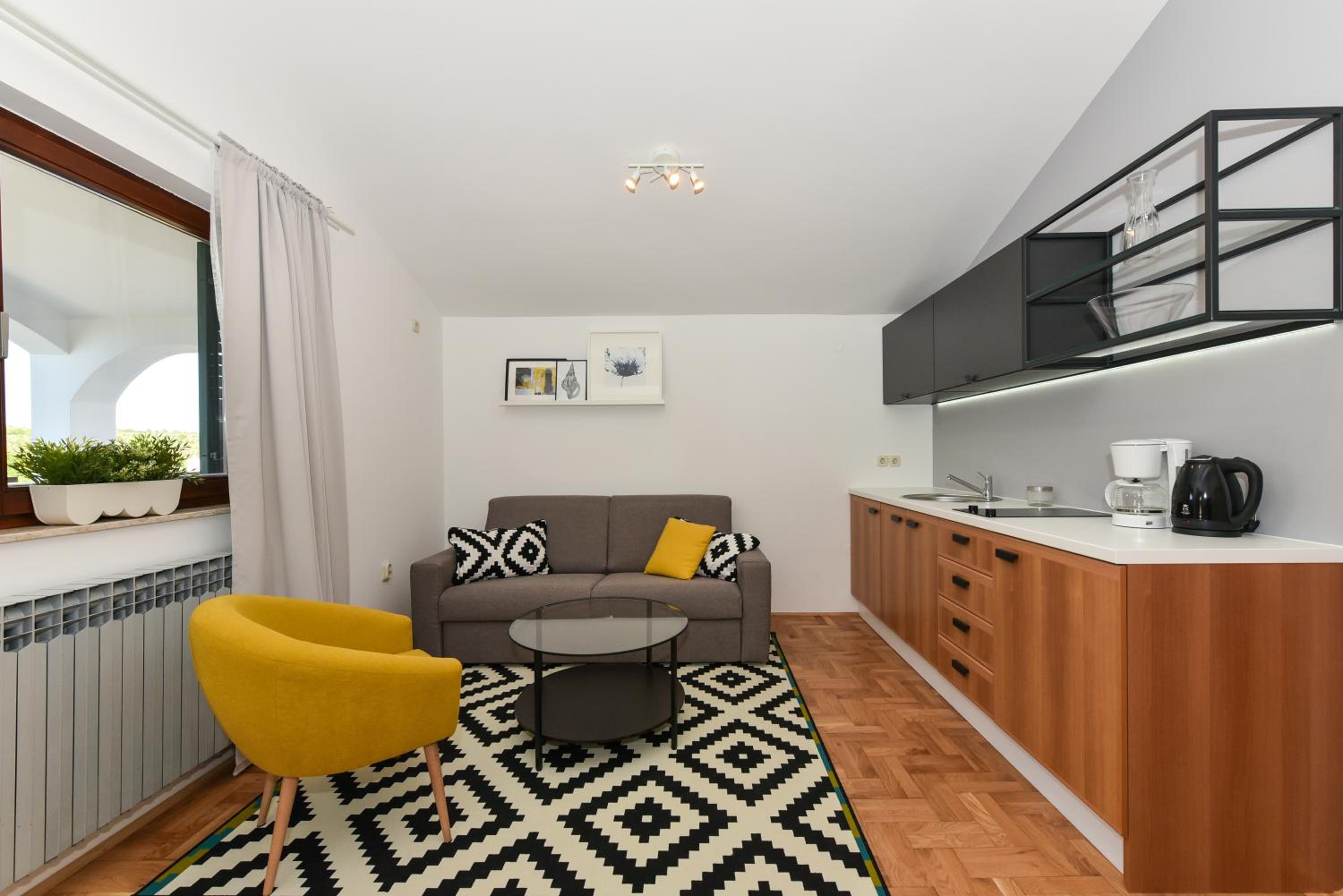 Mediterraneo Garden Apartments