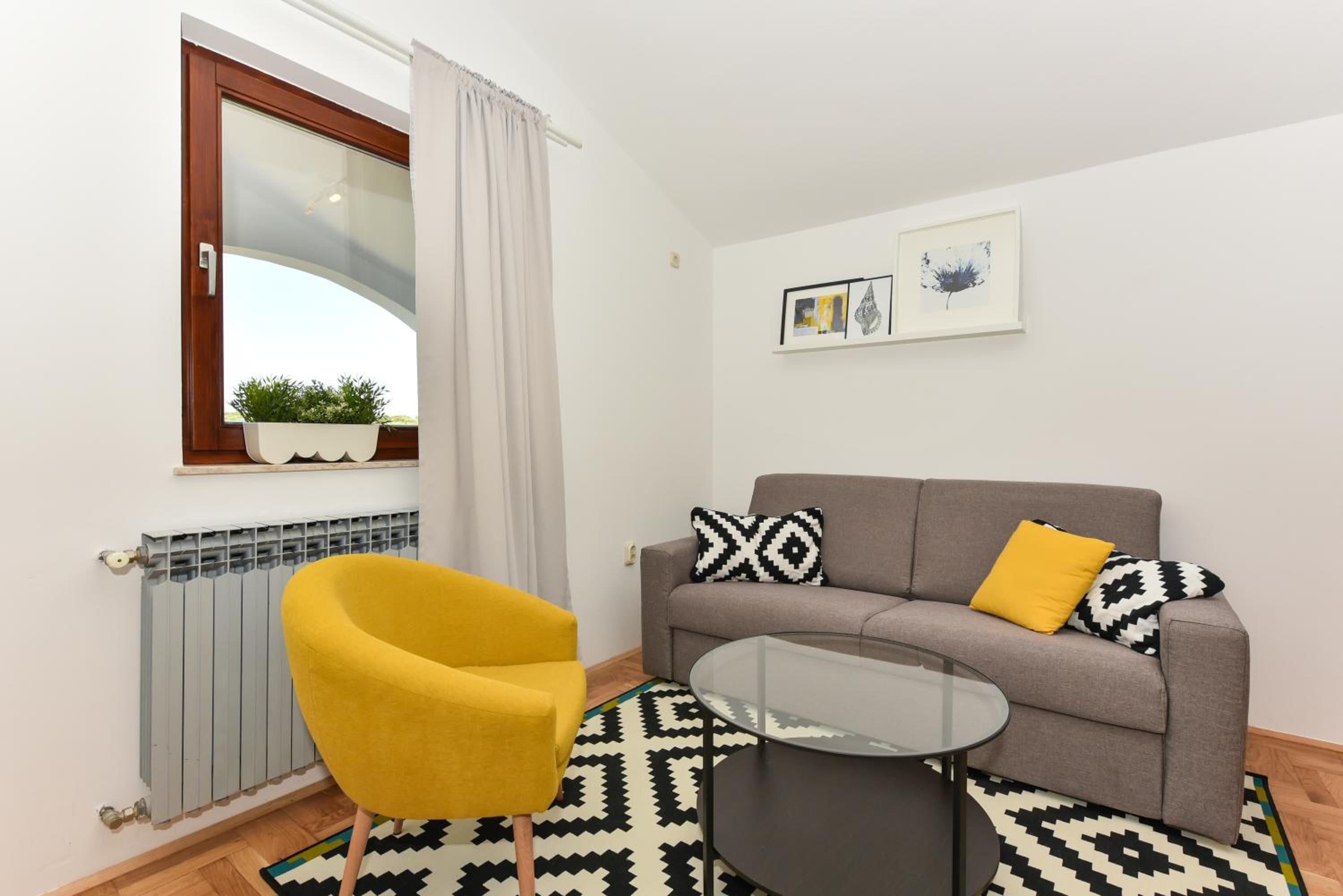 Mediterraneo Garden Apartments