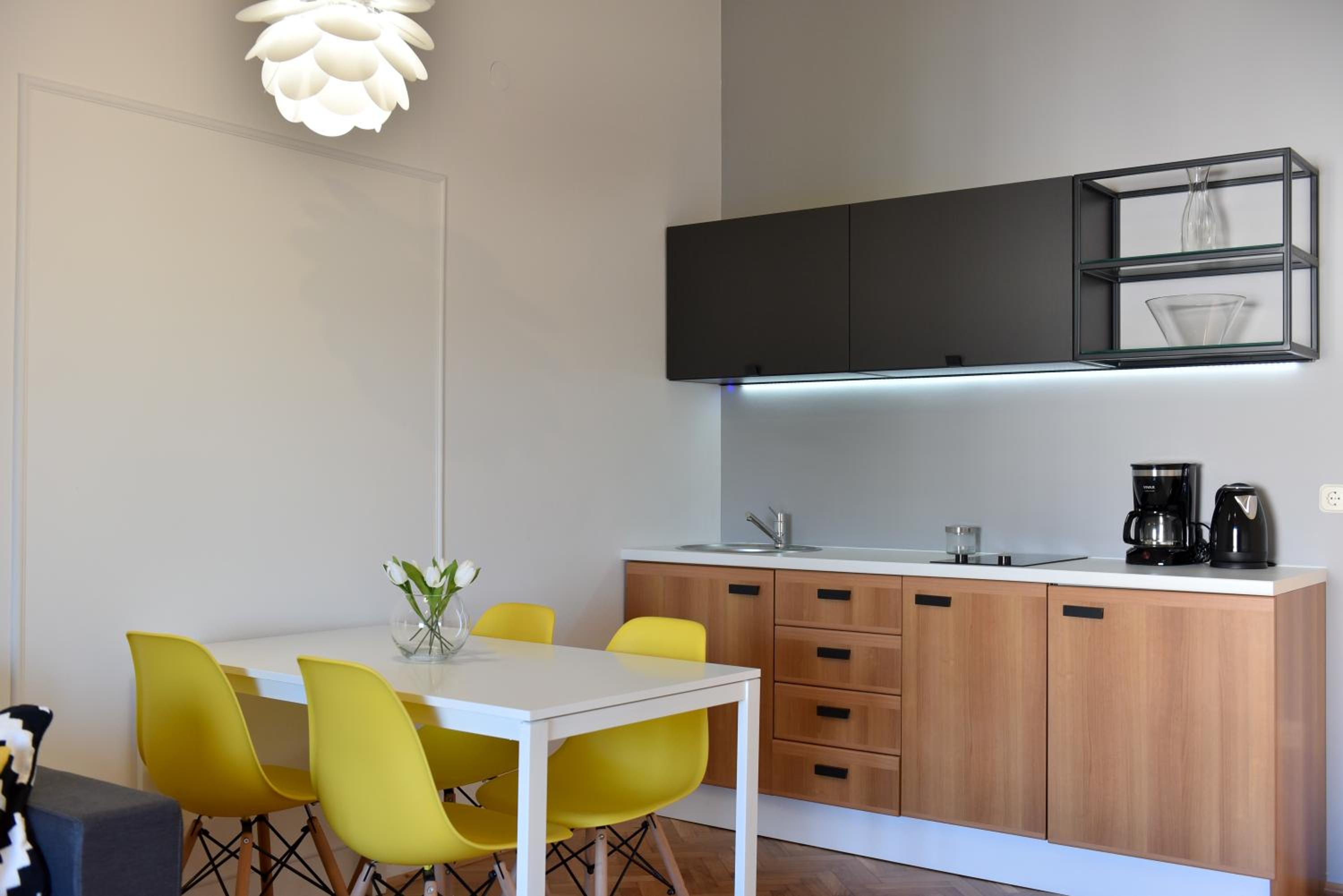 Mediterraneo Garden Apartments