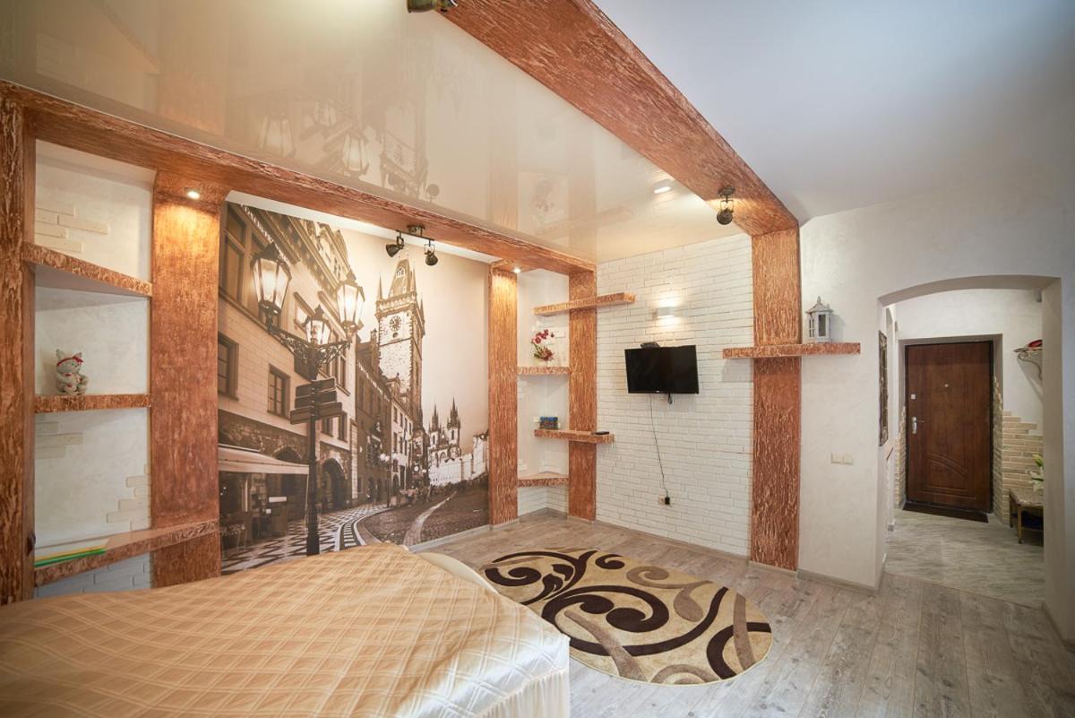 Apartment on Horodotska street