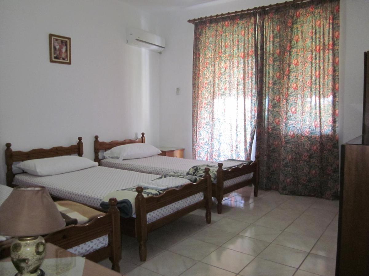 Guest House and Tavern Leo