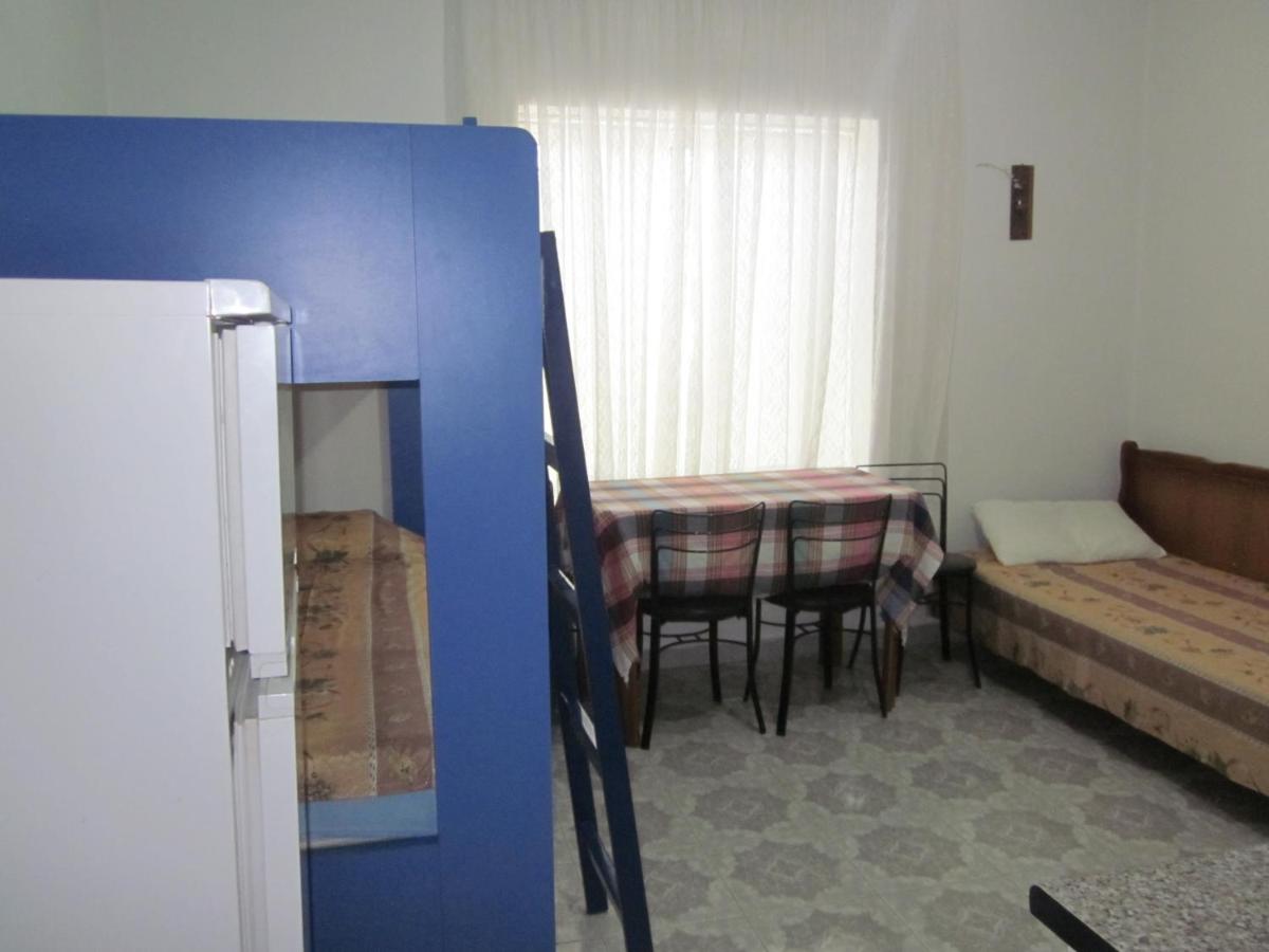 Guest House and Tavern Leo