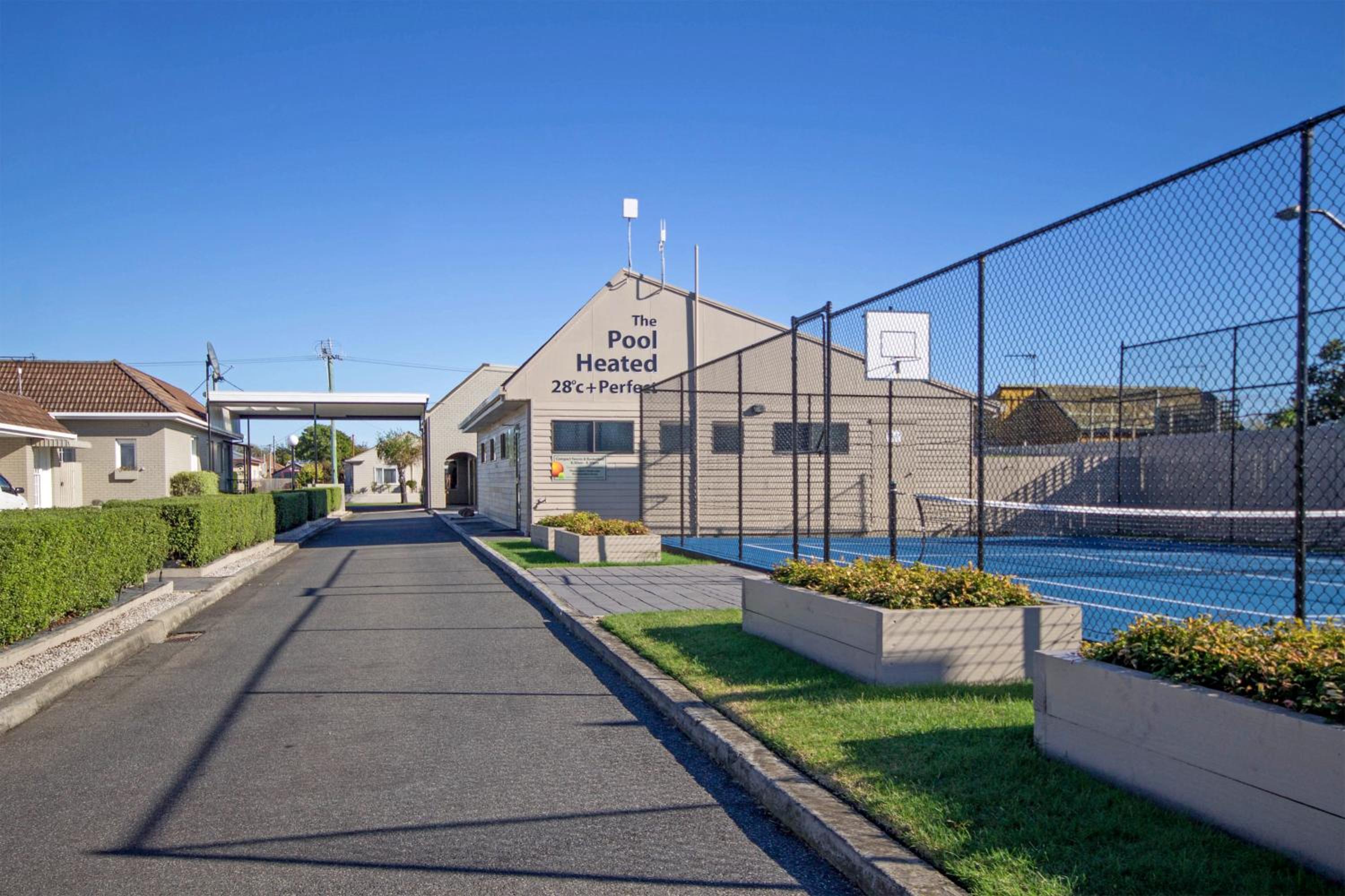 Barclay Motor Inn