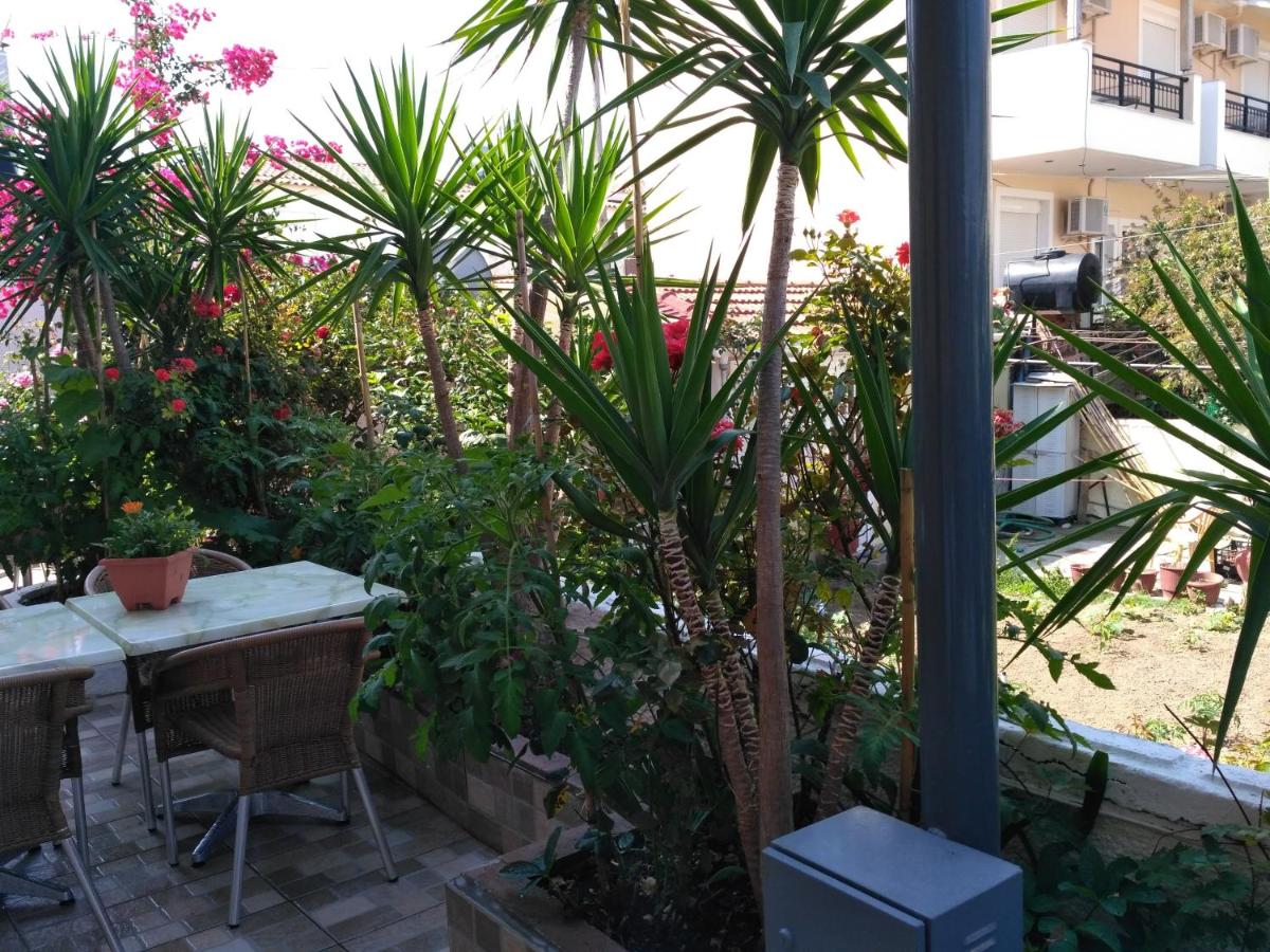 outdoor BBQ area