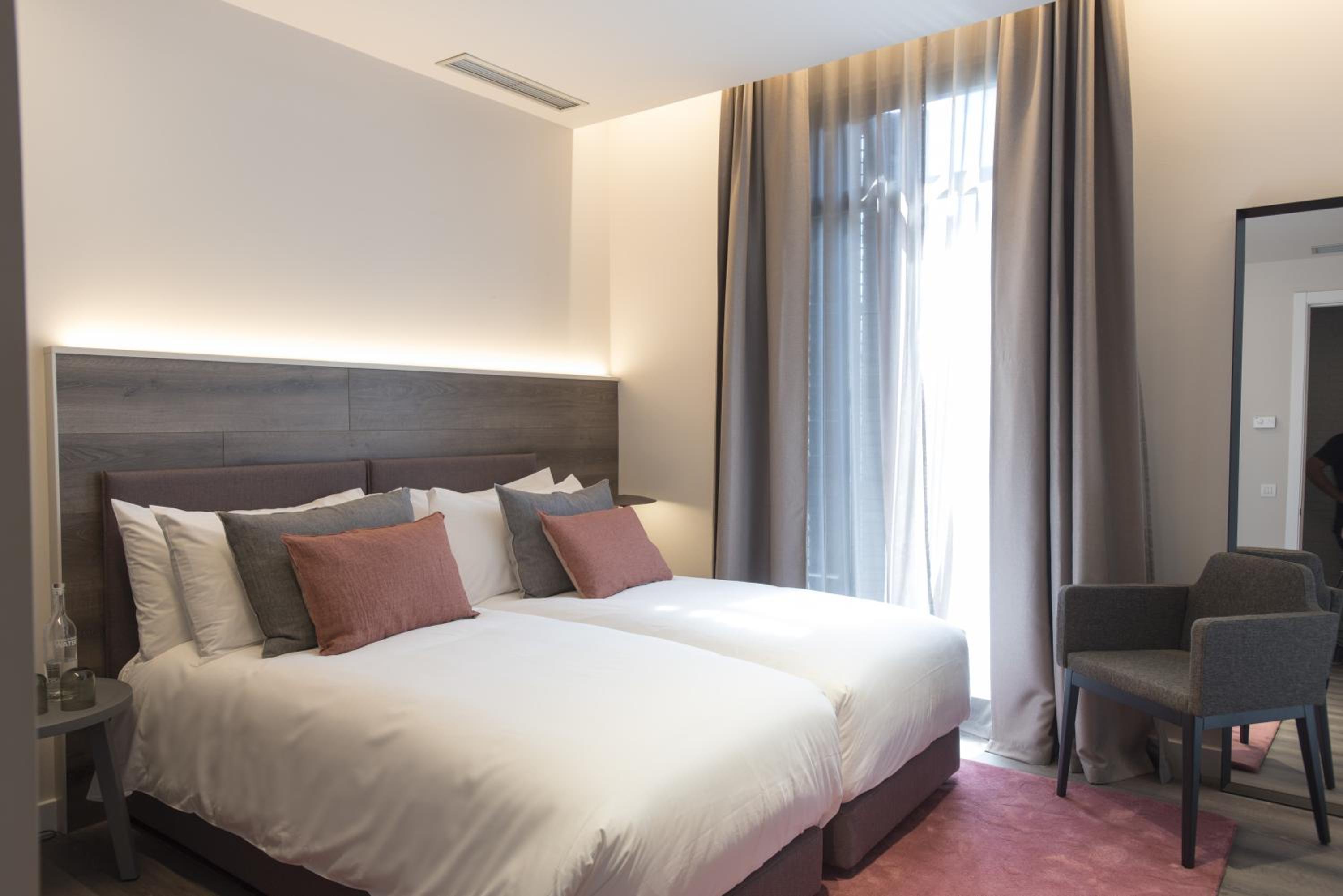 Casagrand Luxury Apartments Barcelona