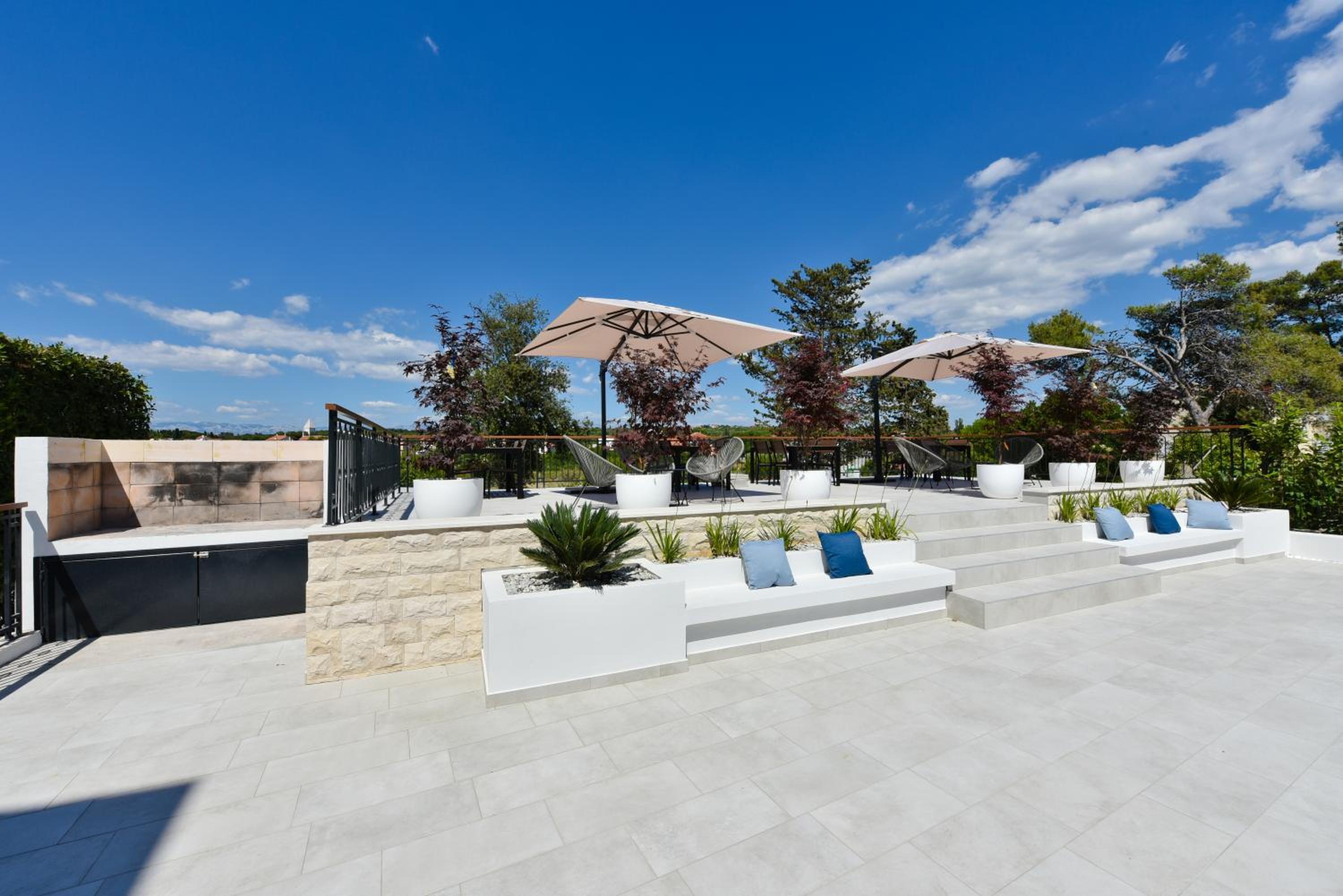 Mediterraneo Garden Apartments