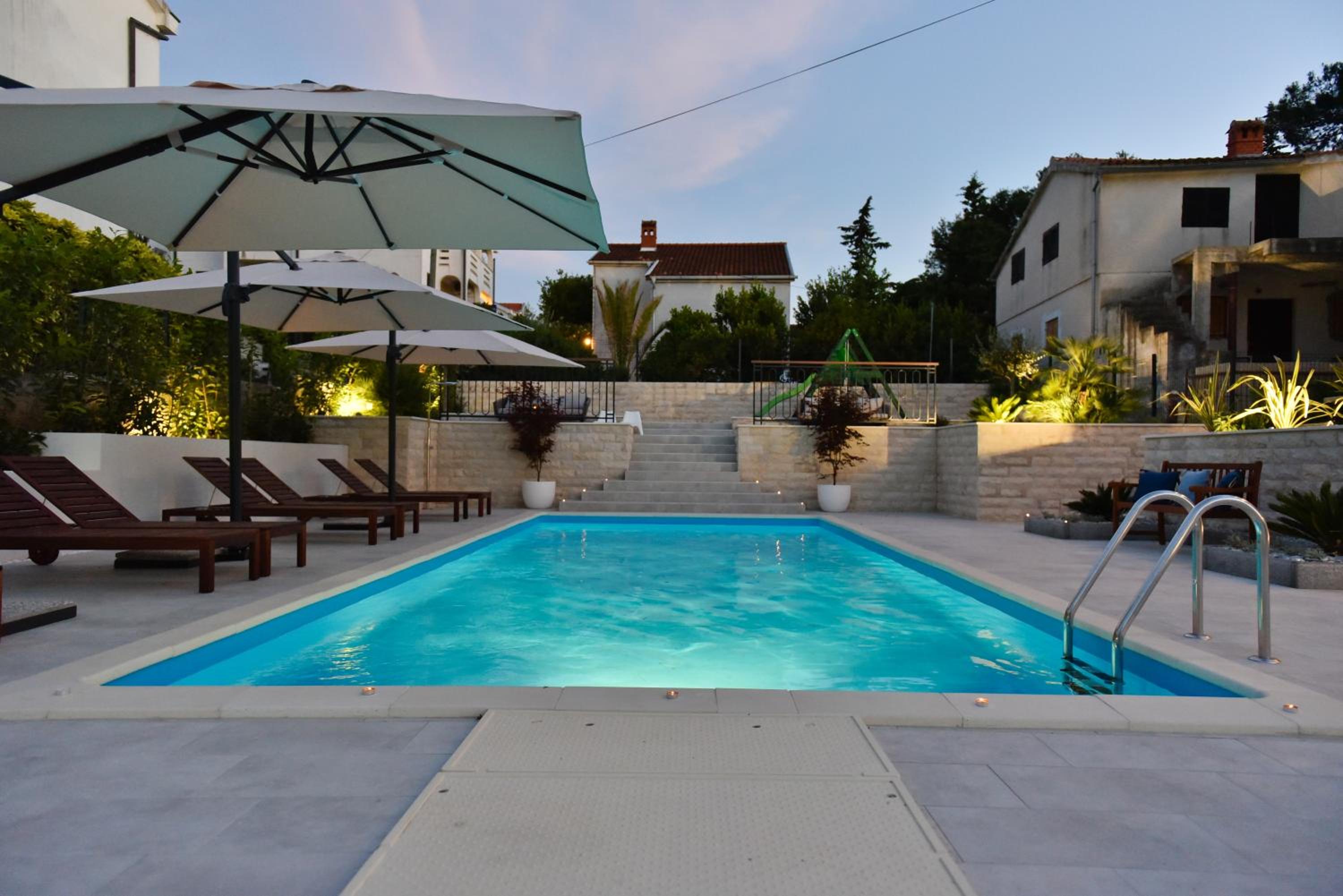 Mediterraneo Garden Apartments