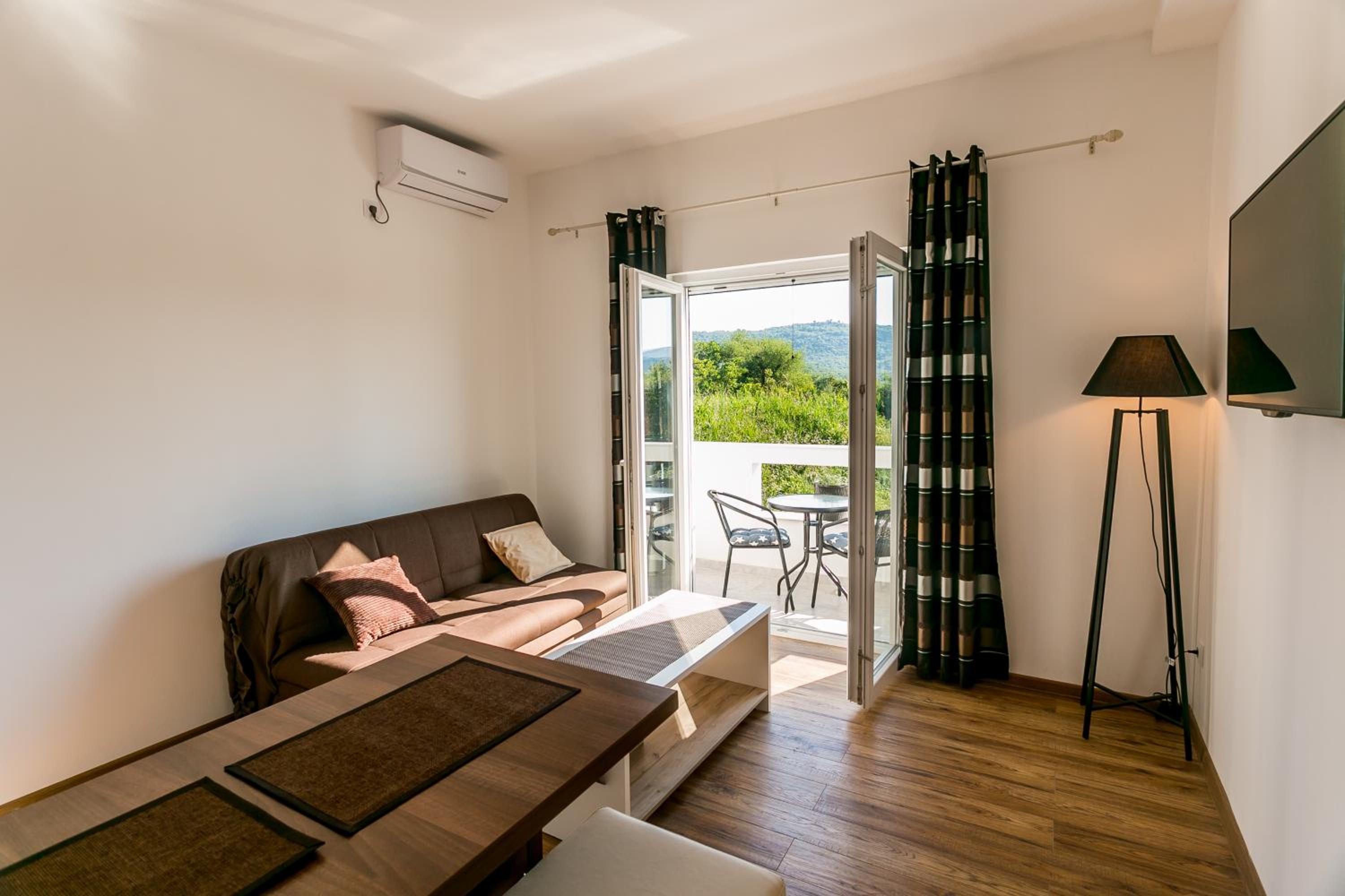 Tramonto Apartments