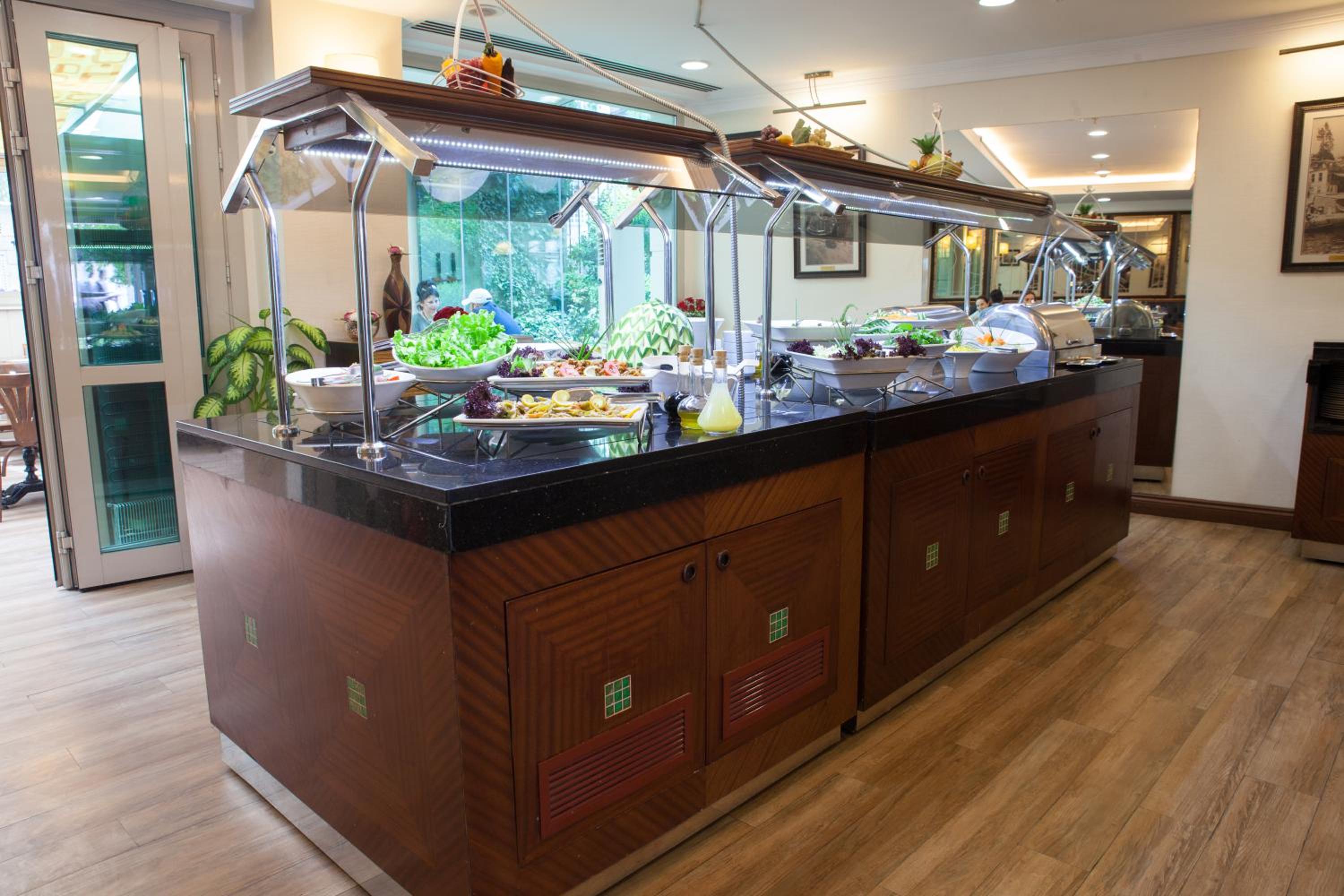 Midas Hotel - Image 37