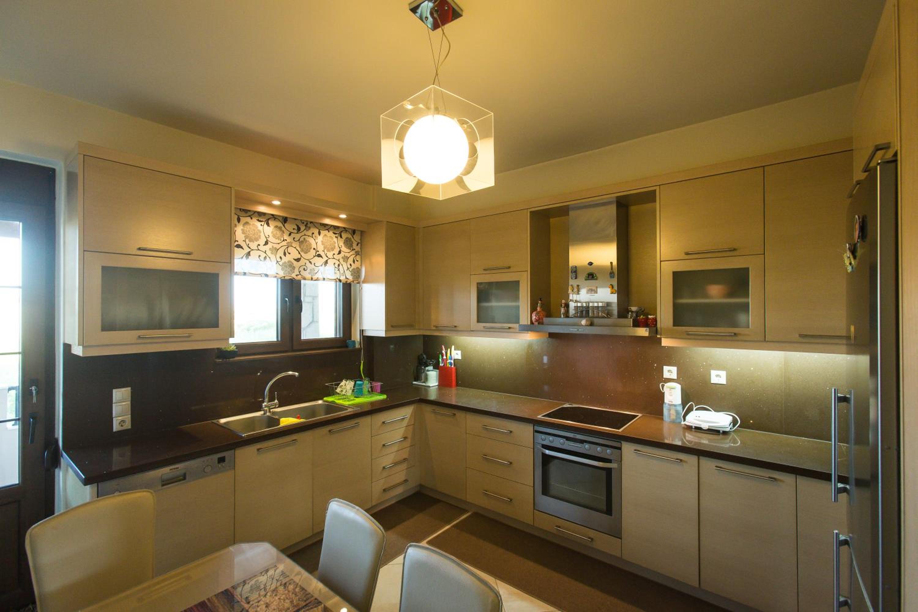 Luxury Maisonette Afro view 5