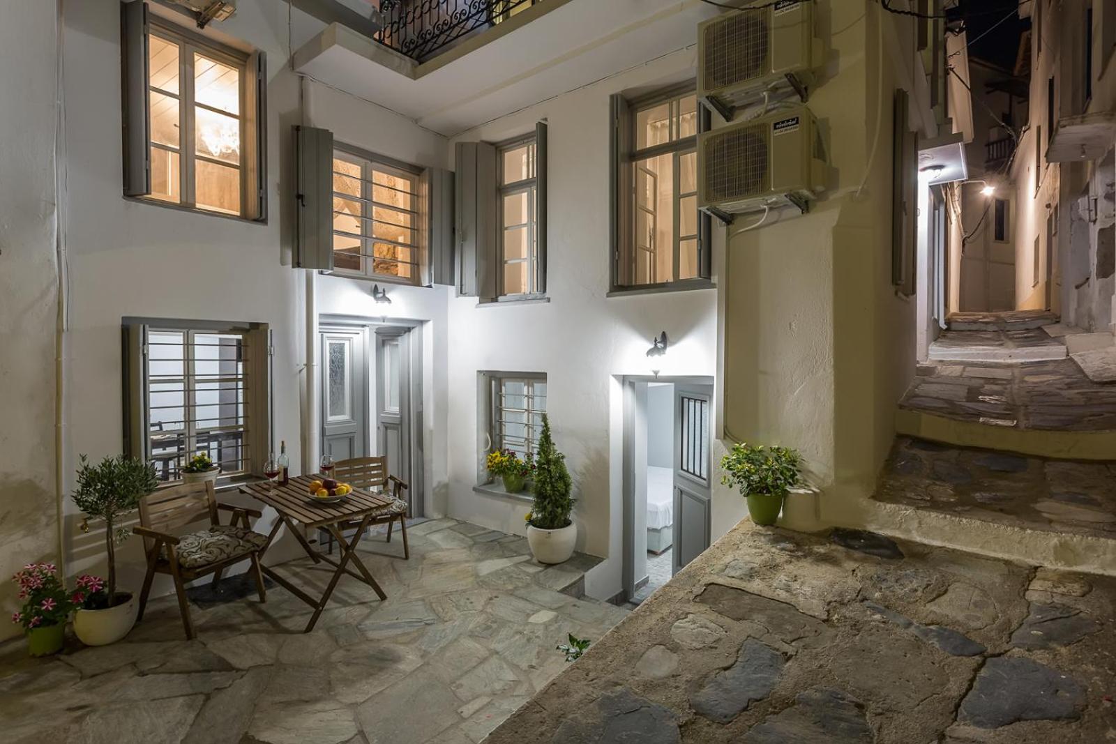EVAGELIA'S APARTMENT Stylish Central stay with Complimentary breakfast basket view 2